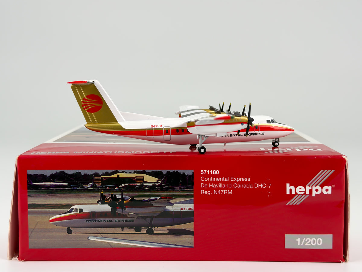 Continental Express De Havilland DHC-7 1:200 Herpa N47RM (571180)