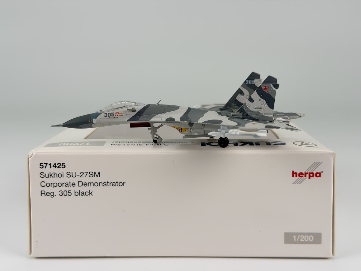 Sukhoi House Sukhoi Su-27 Flanker 1:200 Herpa 305 (571425)