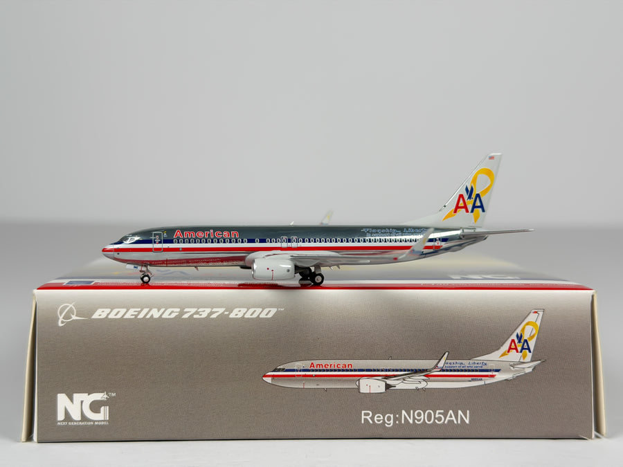 American Airlines Boeing 737-800 1:400 NG Models N905AN (58022)