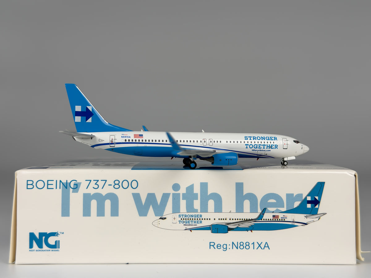 Xtra Airways Boeing 737-800 1:400 NG Models N881XA (58048)