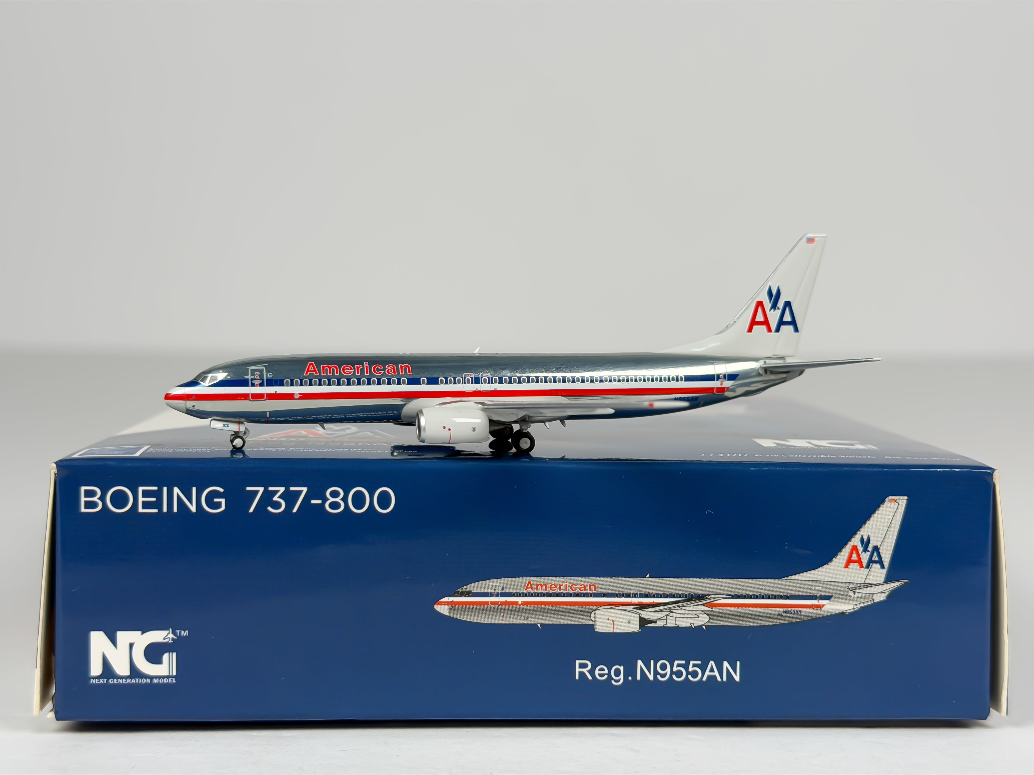 American Airlines Boeing 737-800 1:400 NG Models N955AN (58093)