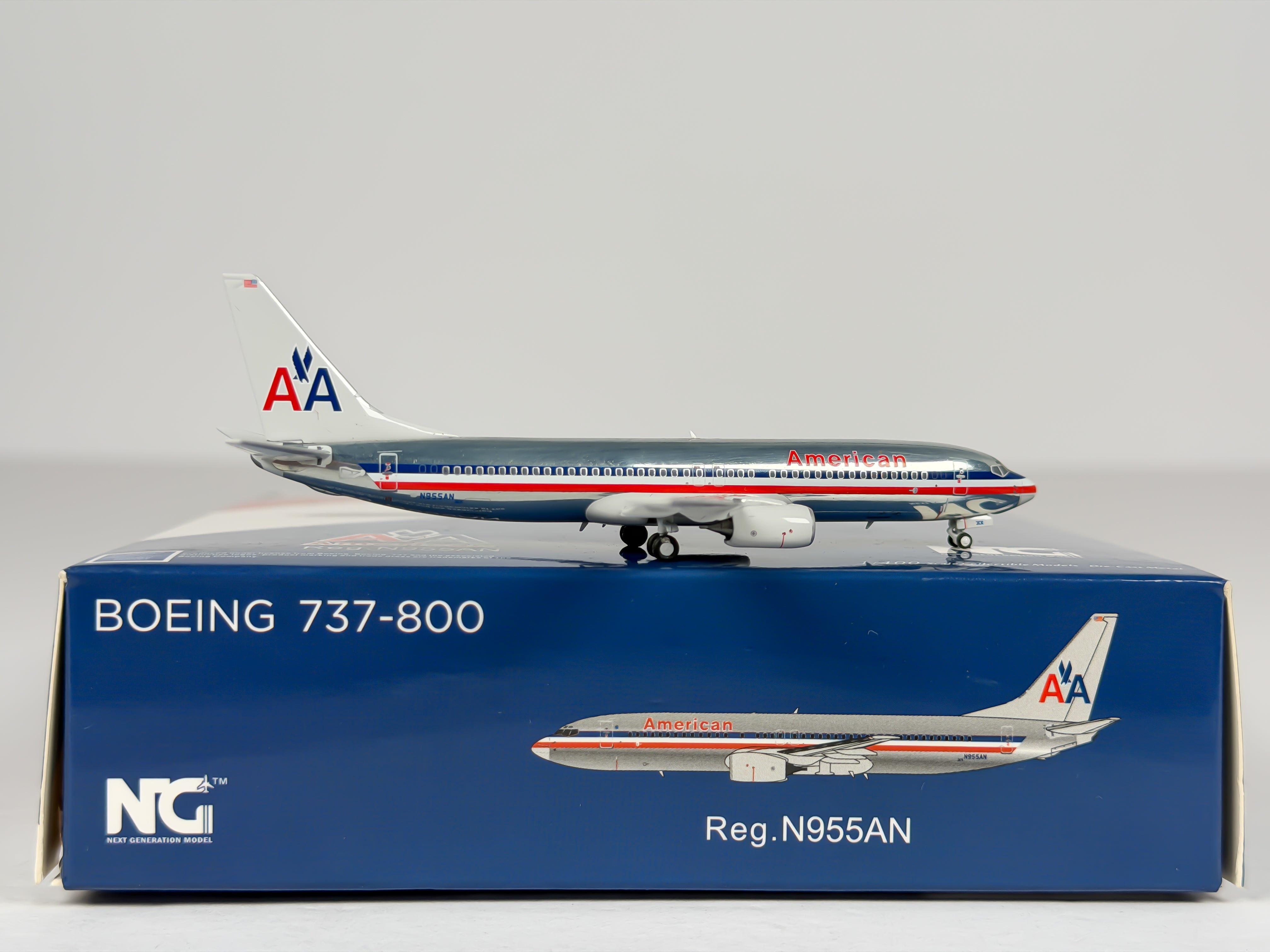 American Airlines Boeing 737-800 1:400 NG Models N955AN (58093)