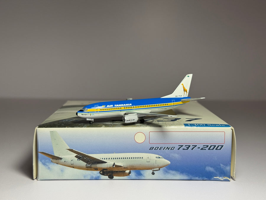 Aeroclassics 1:400 Air Tanzania Boeing 737-2R8 5H-TCA 1990s livery AC5HTCA
