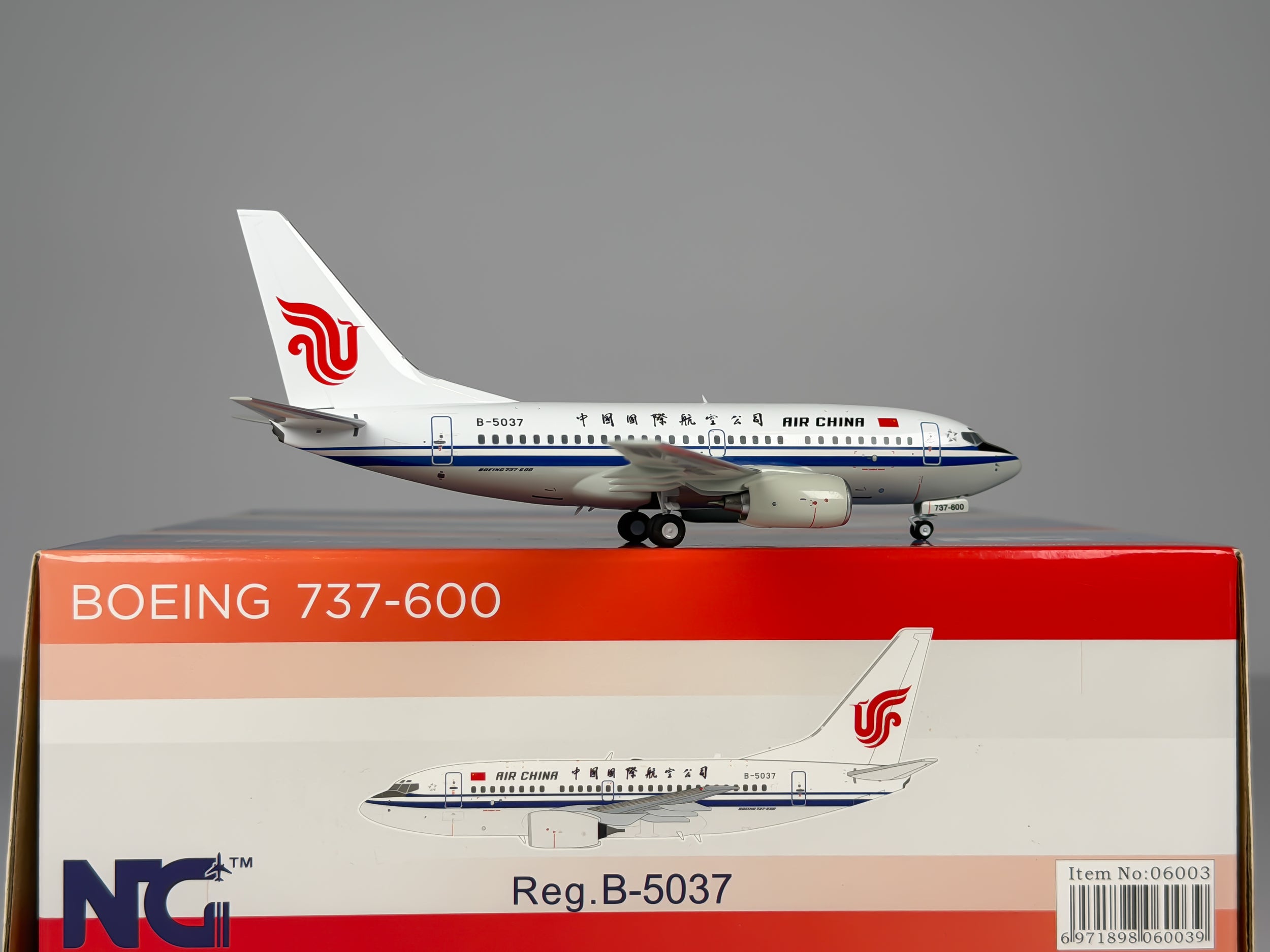 Air China Boeing 737-600 1:200 NG Models B-5037 (6003)