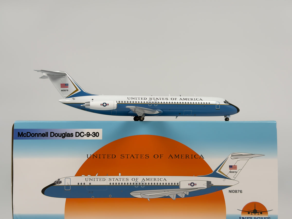 U.S Air Force (USAF) Douglas DC-9-30 (C-9) 1:200 InFlight200 71-0876 (IFC9A0876)