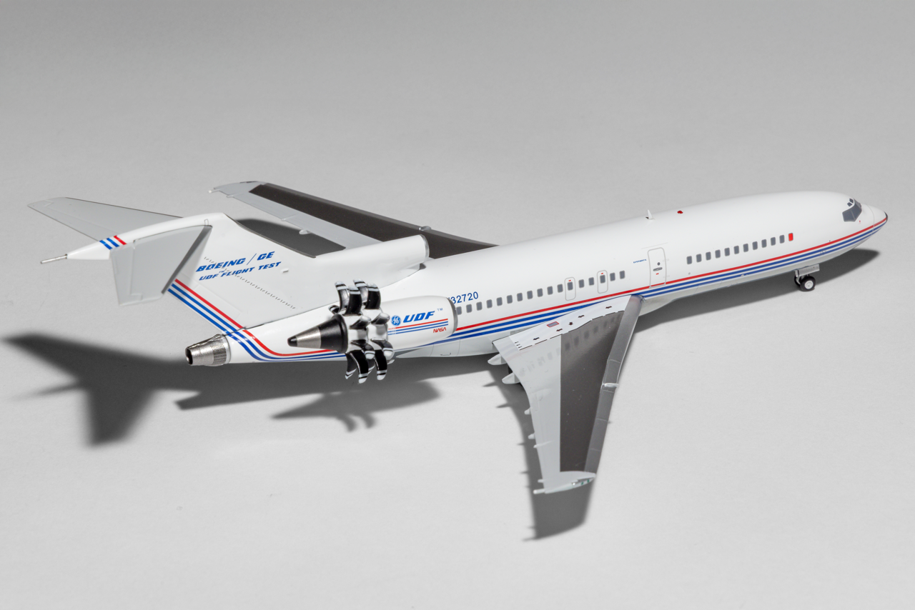 JC Wings 1:200 House Colors Boeing 727-100 N32720 UDF Flight Test/NASA XX20413