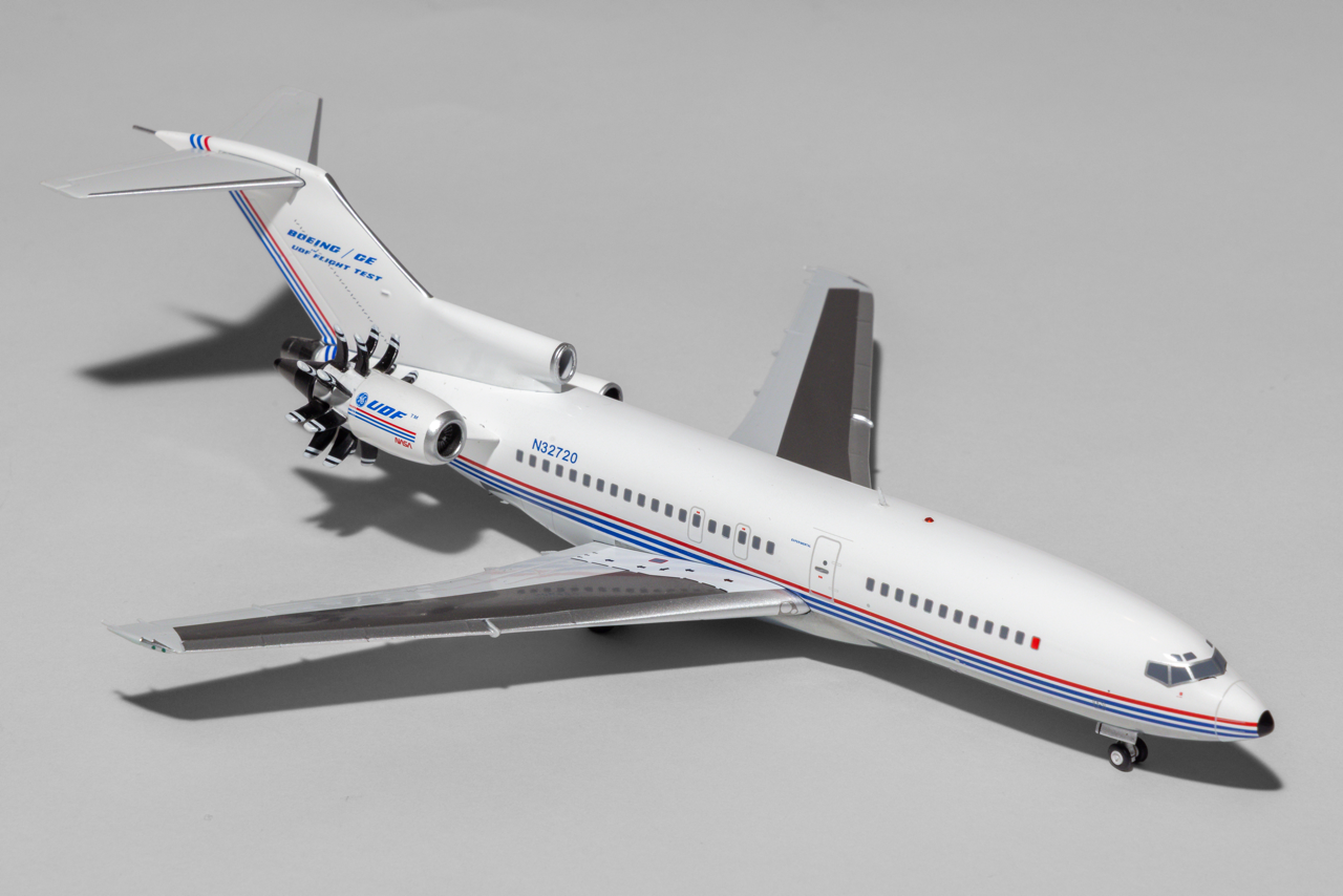 JC Wings 1:200 House Colors Boeing 727-100 N32720 UDF Flight Test/NASA XX20413