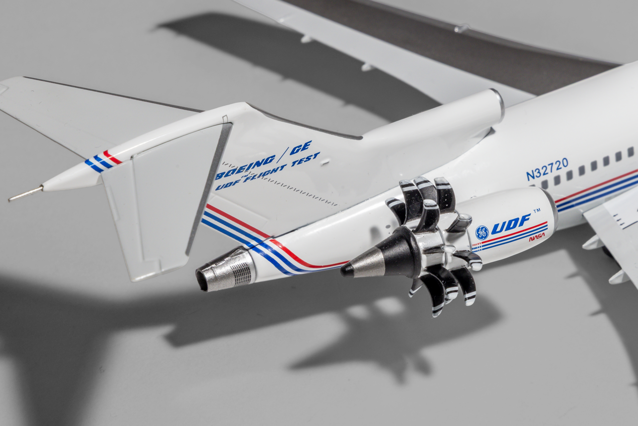 JC Wings 1:200 House Colors Boeing 727-100 N32720 UDF Flight Test/NASA XX20413