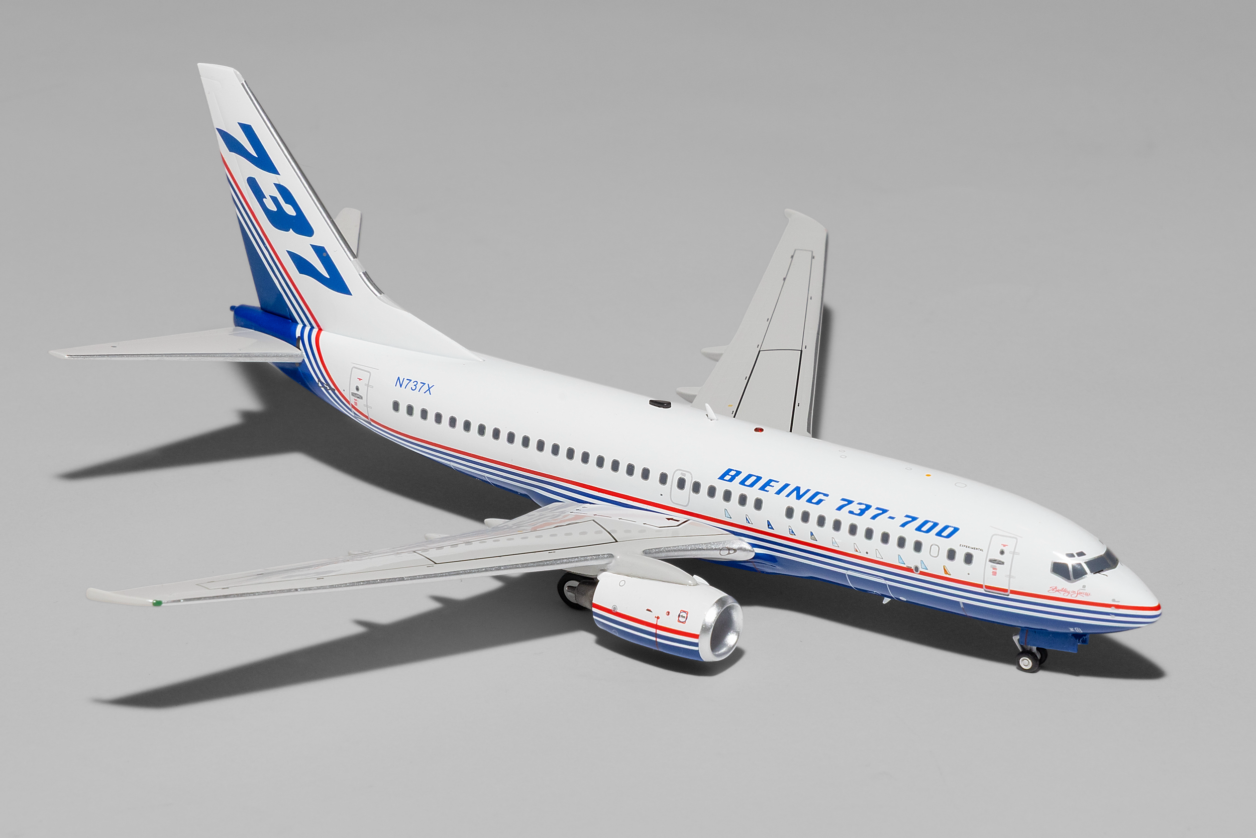 Inflight200 House Colors Boeing 737-700 N737X Traditional IF737737X