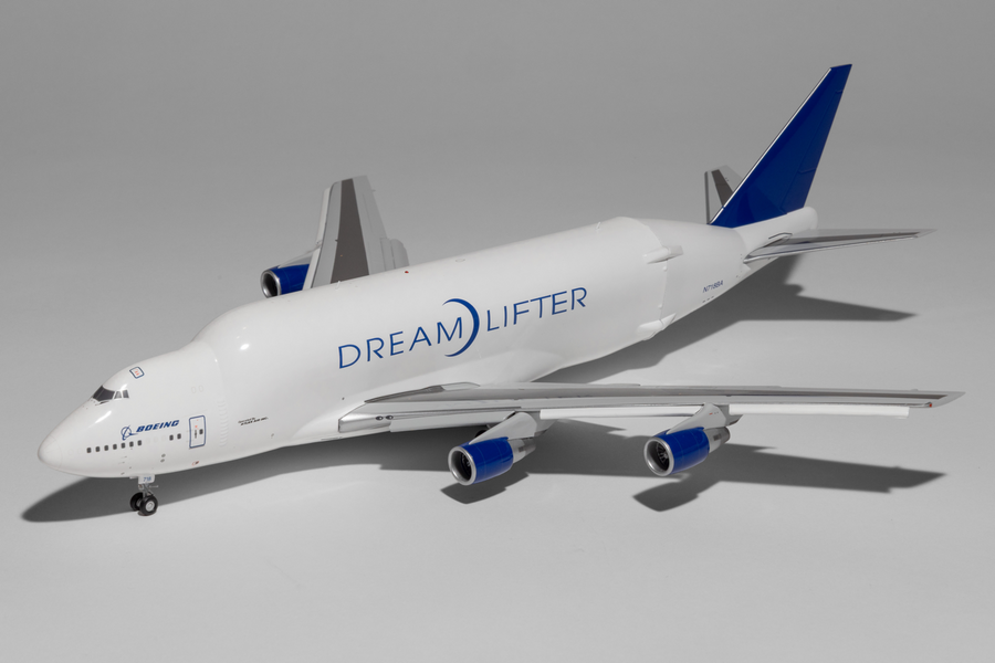 Gemini Jets 1:200 House Colors Boeing 747LCF N718BA Flaps Down/Interactive Tail Section G2BOE1003F