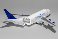 Gemini Jets 1:200 House Colors Boeing 747LCF N718BA Flaps Down/Interactive Tail Section G2BOE1003F