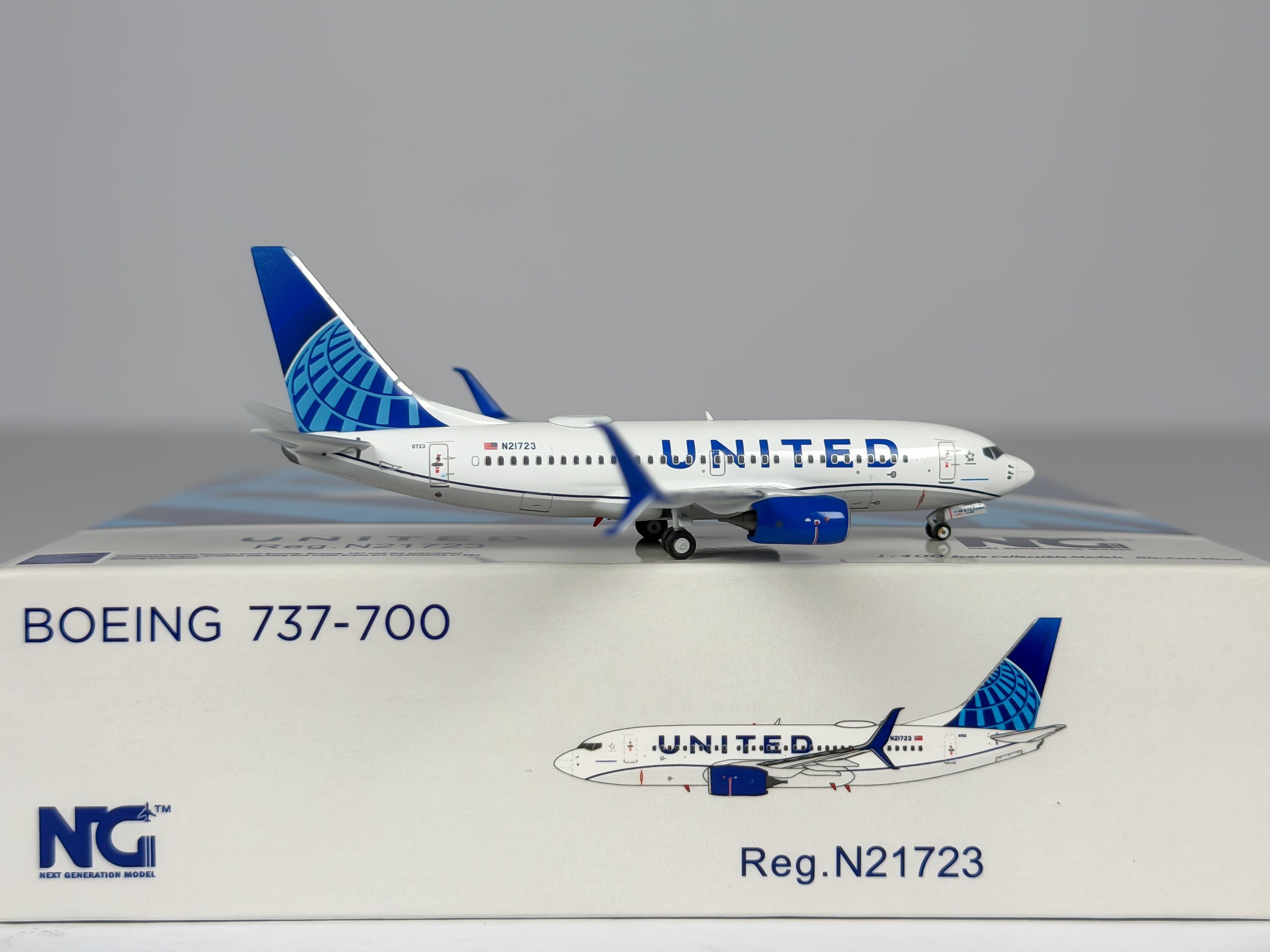 United Airlines Boeing 737-700 1:400 NG Models N21723 (77003)