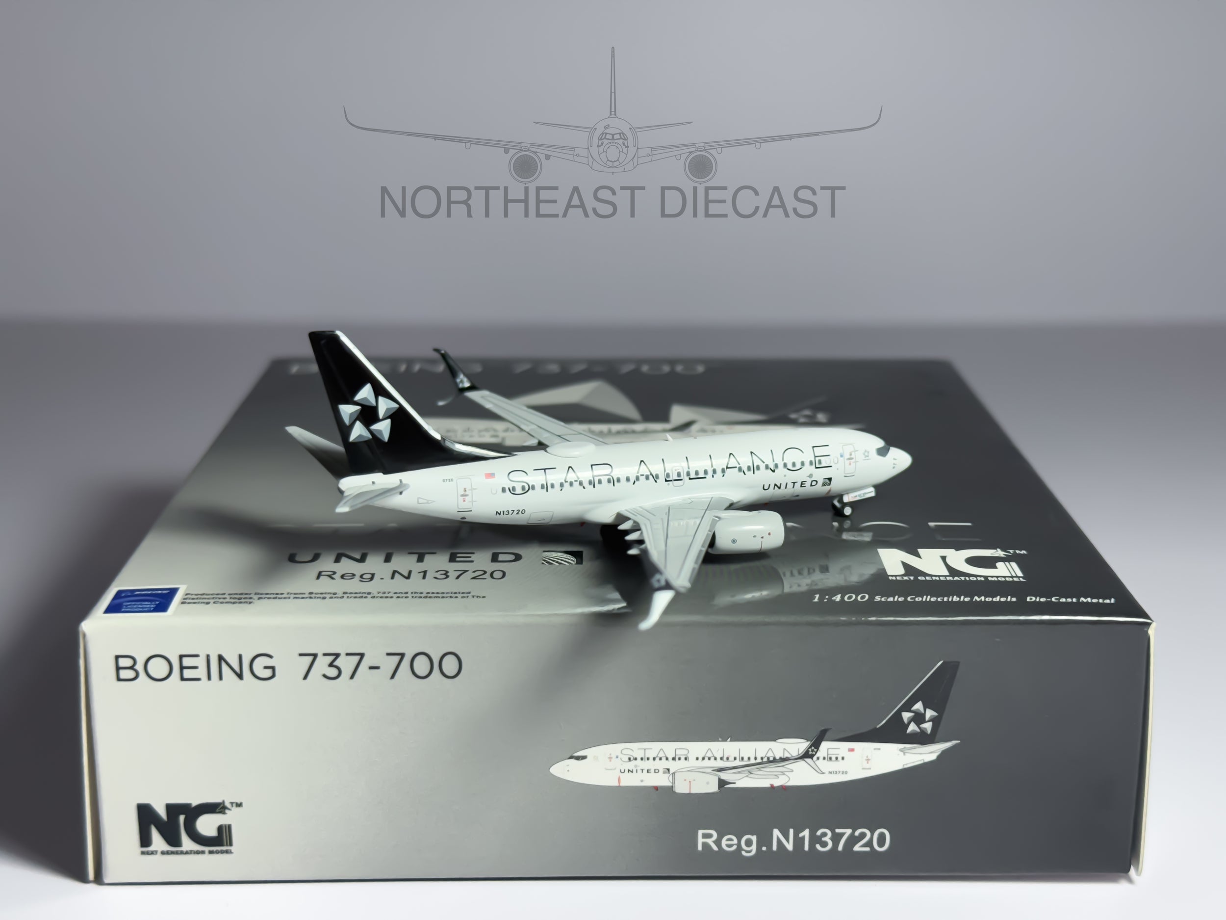 United Airlines Boeing 737-700 1:400 NG Models N13720 (77005)