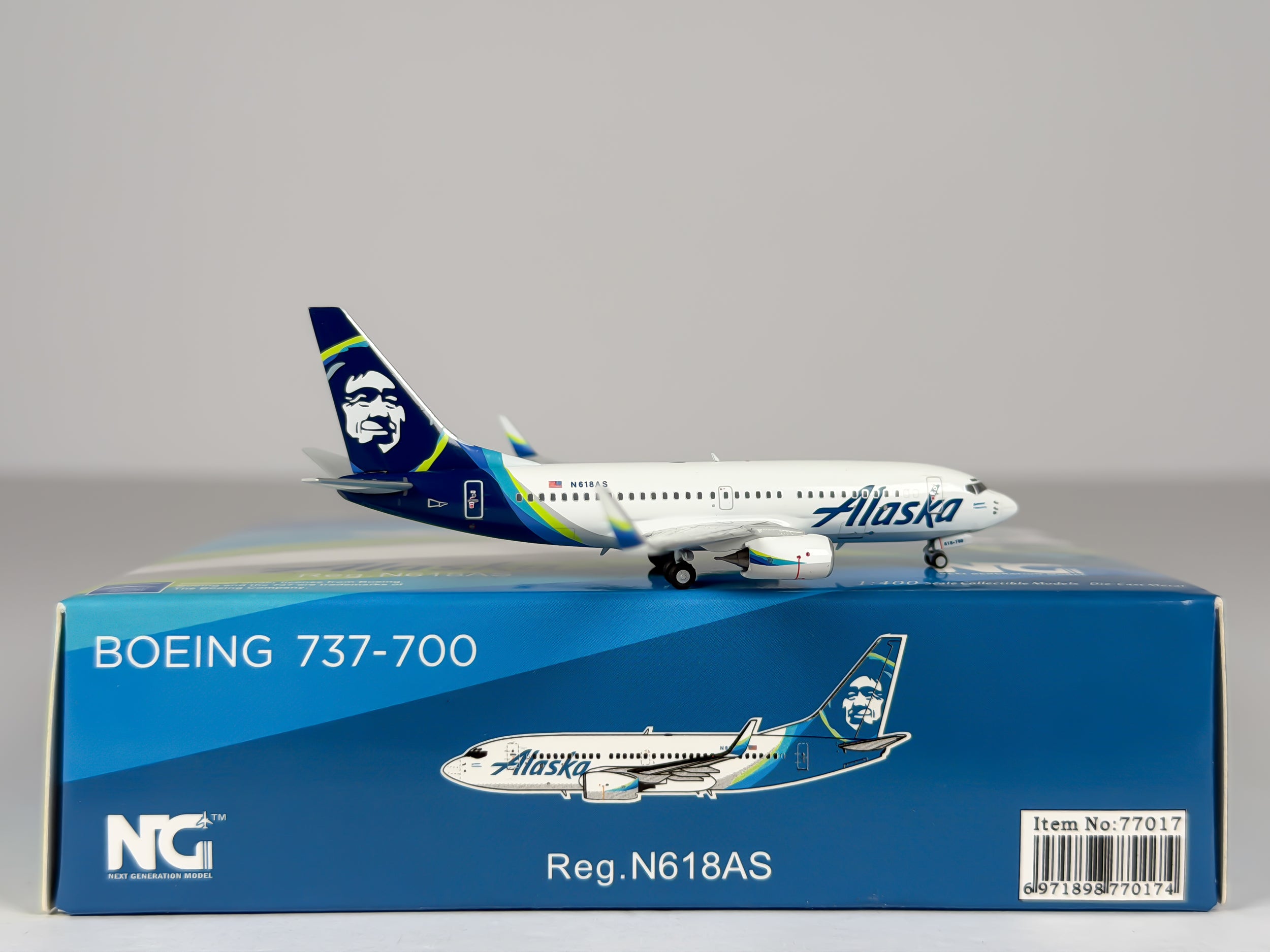 Alaska Airlines Boeing 737-700 1:400 NG Models N618AS (77017)