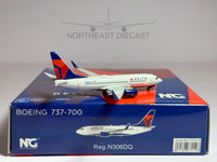 Delta Air Lines Boeing 737-700 1:400 NG Models N306DQ (77019)