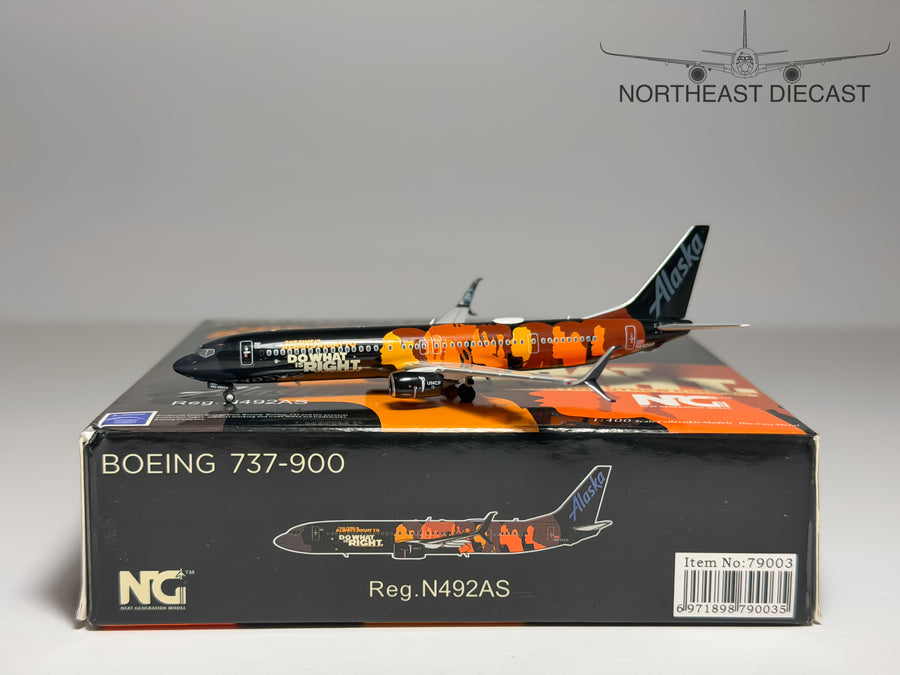 Alaska Airlines Boeing 737-900ER 1:400 NG Models N492AS (79003)