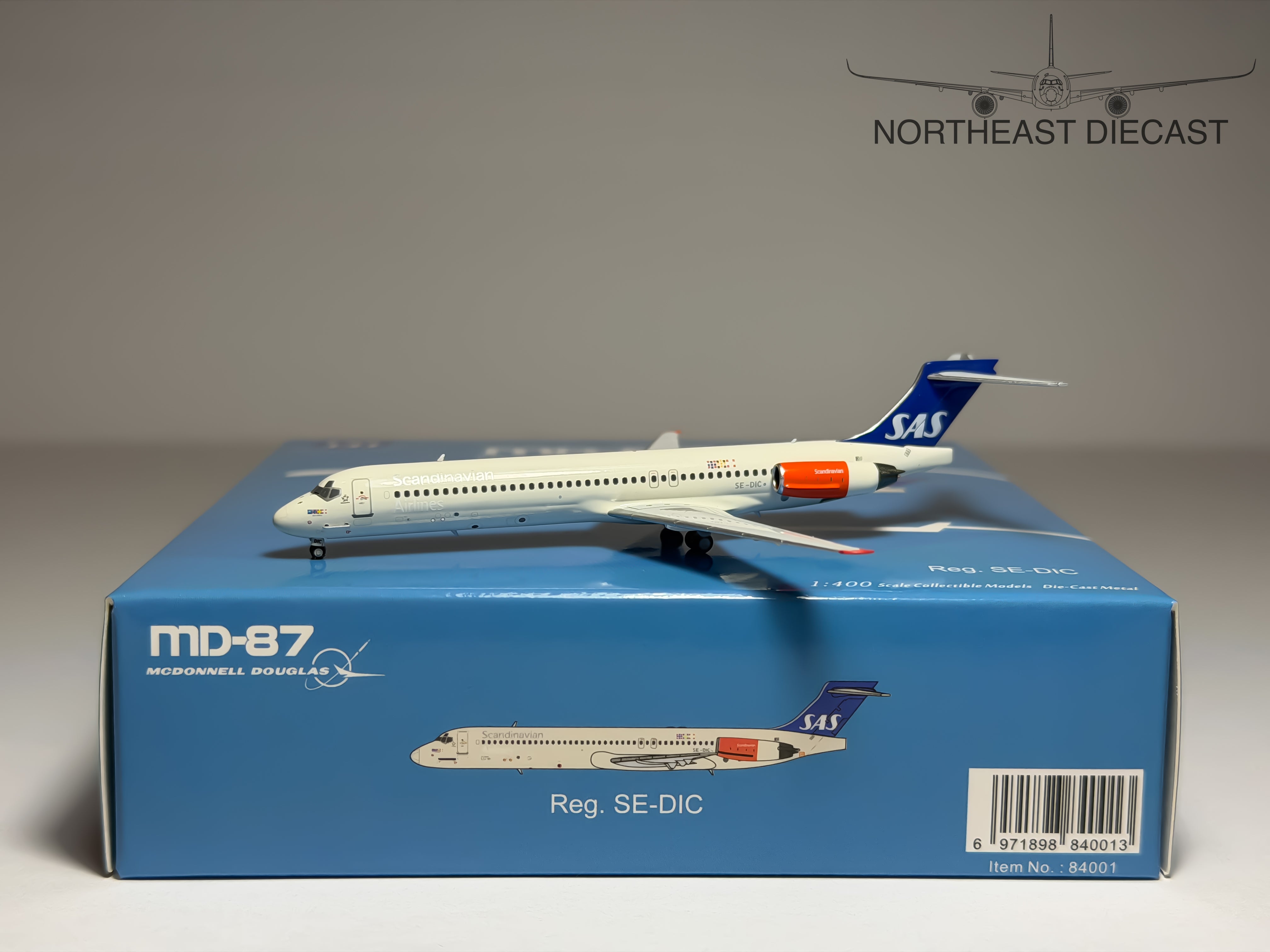 SAS Scandinavian Airlines McDonnell Douglas MD-87 1:400 NG Models SE-DIC (84001)