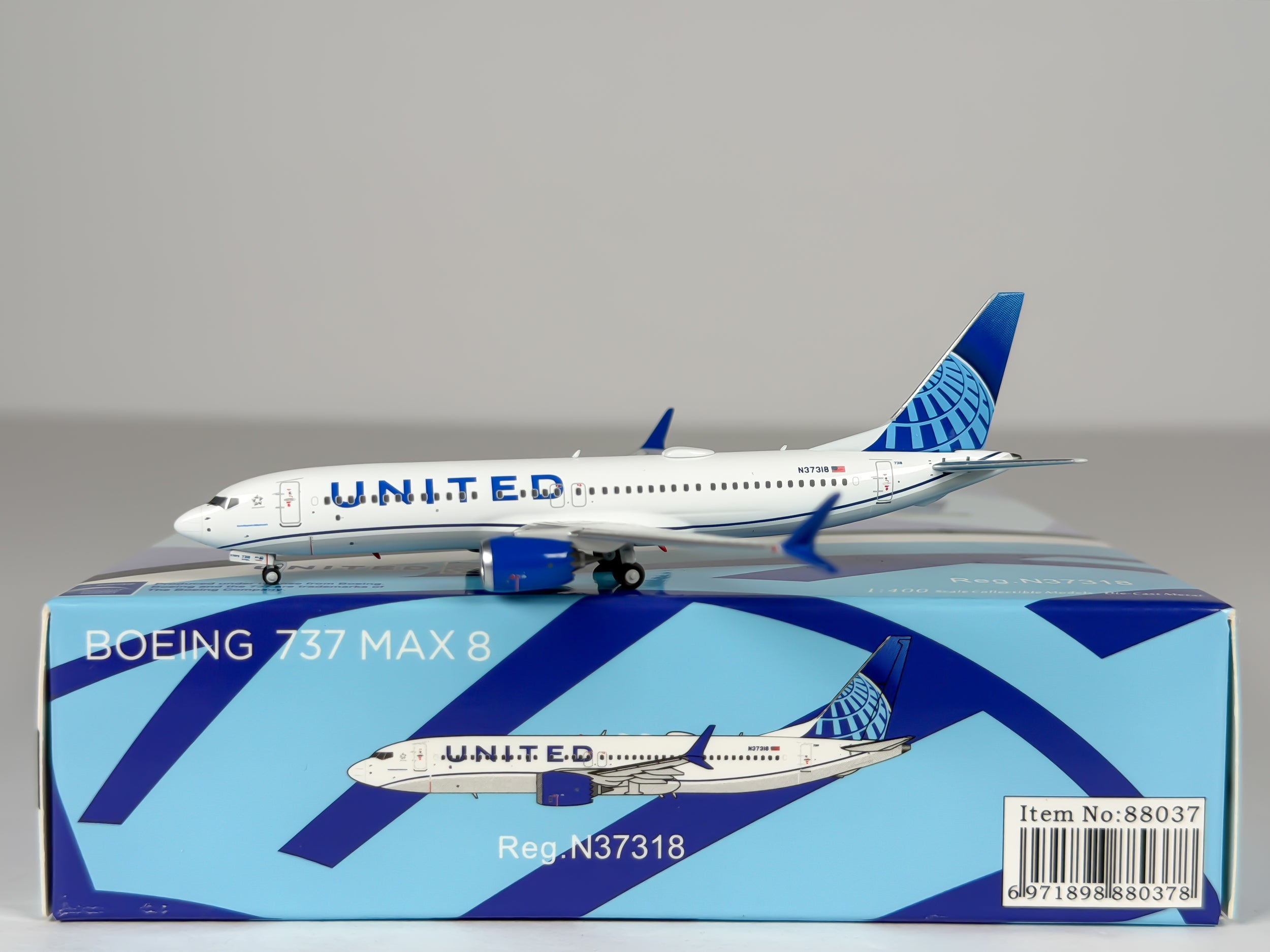 United Airlines Boeing 737 MAX 8 1:400 NG Models N37318 (88037)