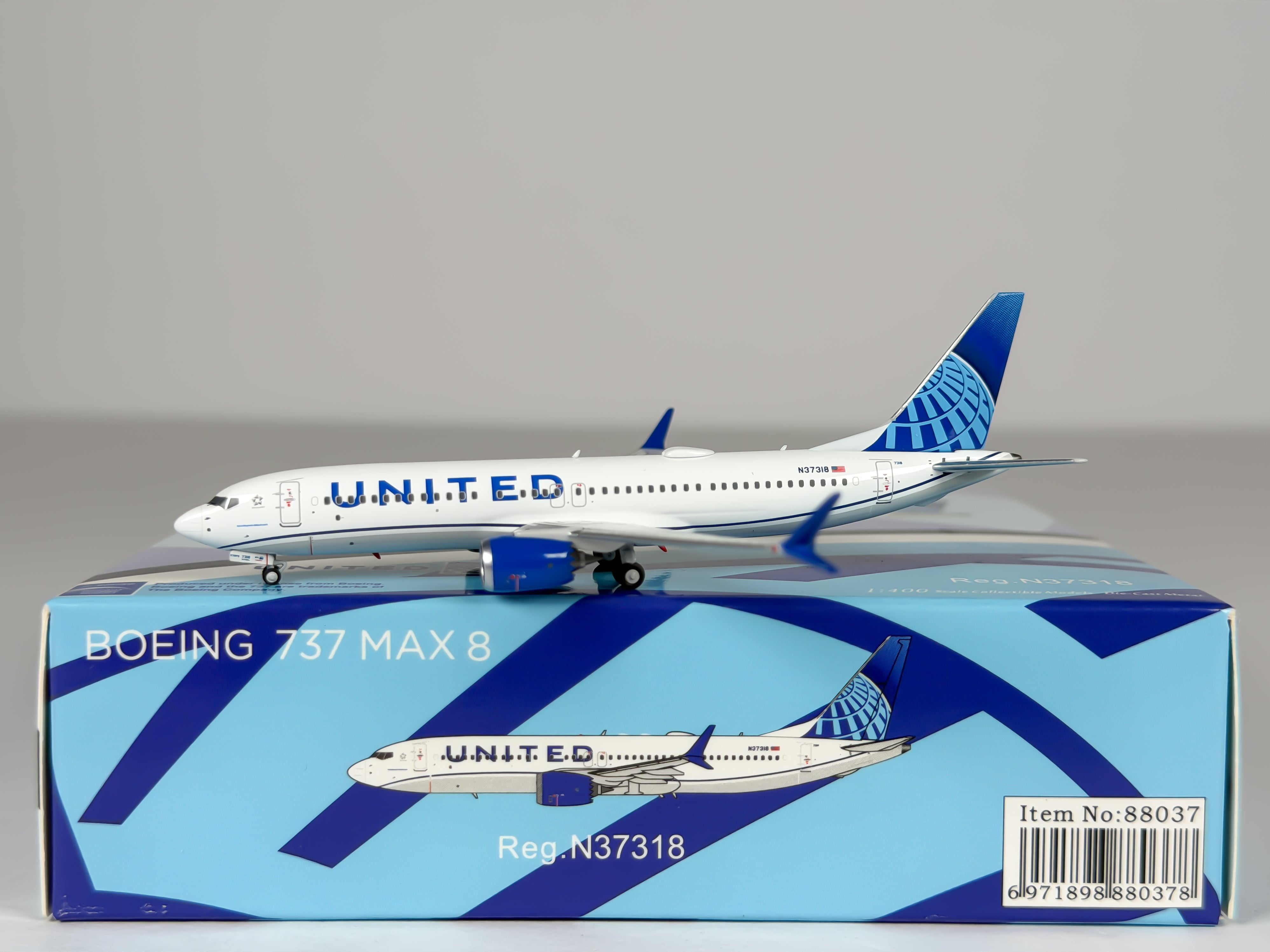 United Airlines Boeing 737 MAX 8 1:400 NG Models N37318 (88037)