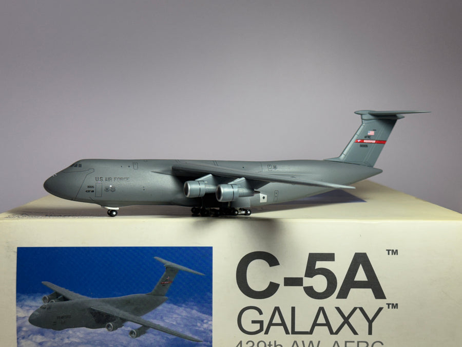 Dragon Wings 1:400 U.S Air Force (USAF) C-5B Galaxy 60021 Patriot Wing DW56347