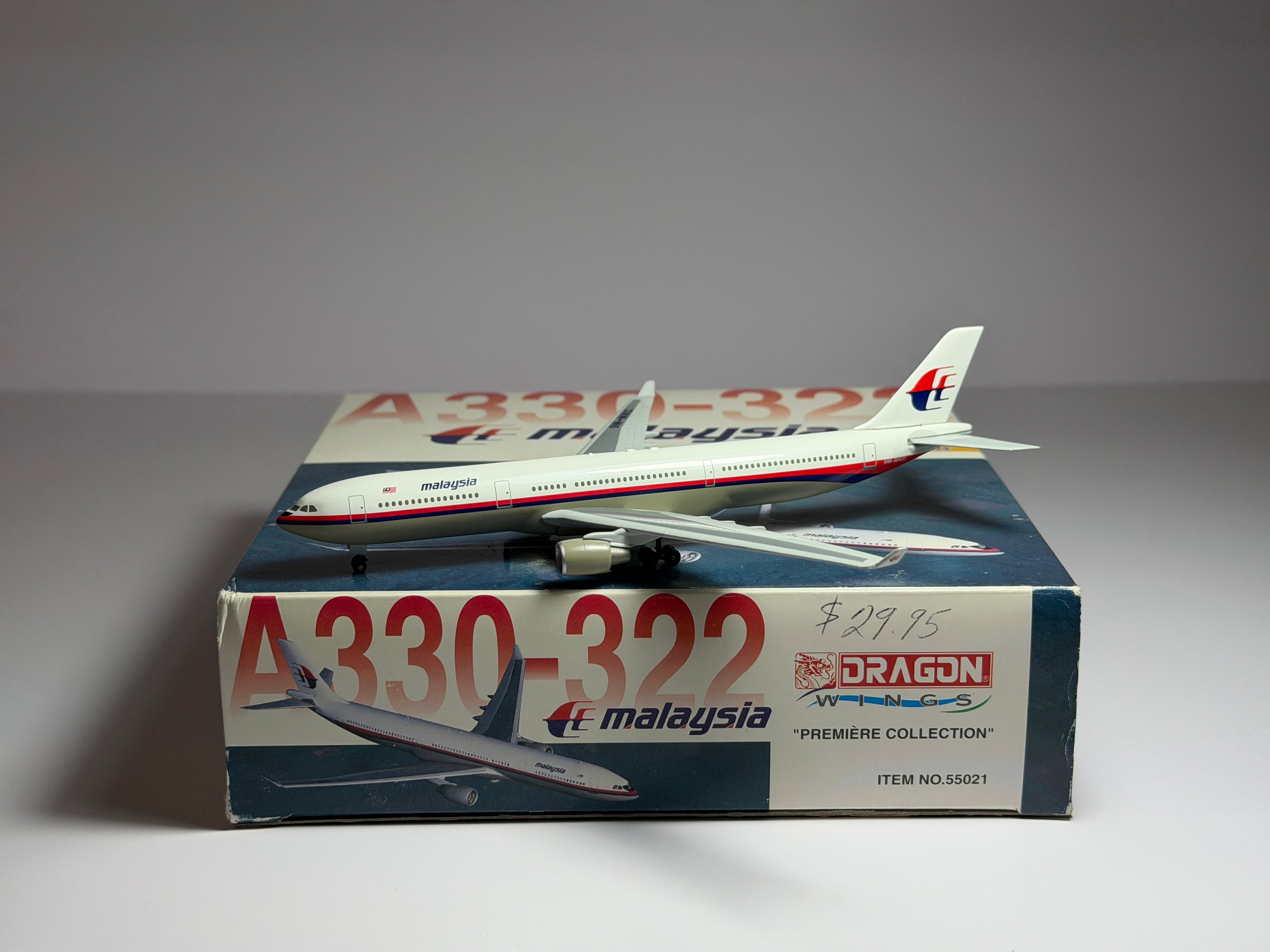 Malaysia Airlines Airbus A330-300 1:400 Dragon Wings 9M-MKC (55021)
