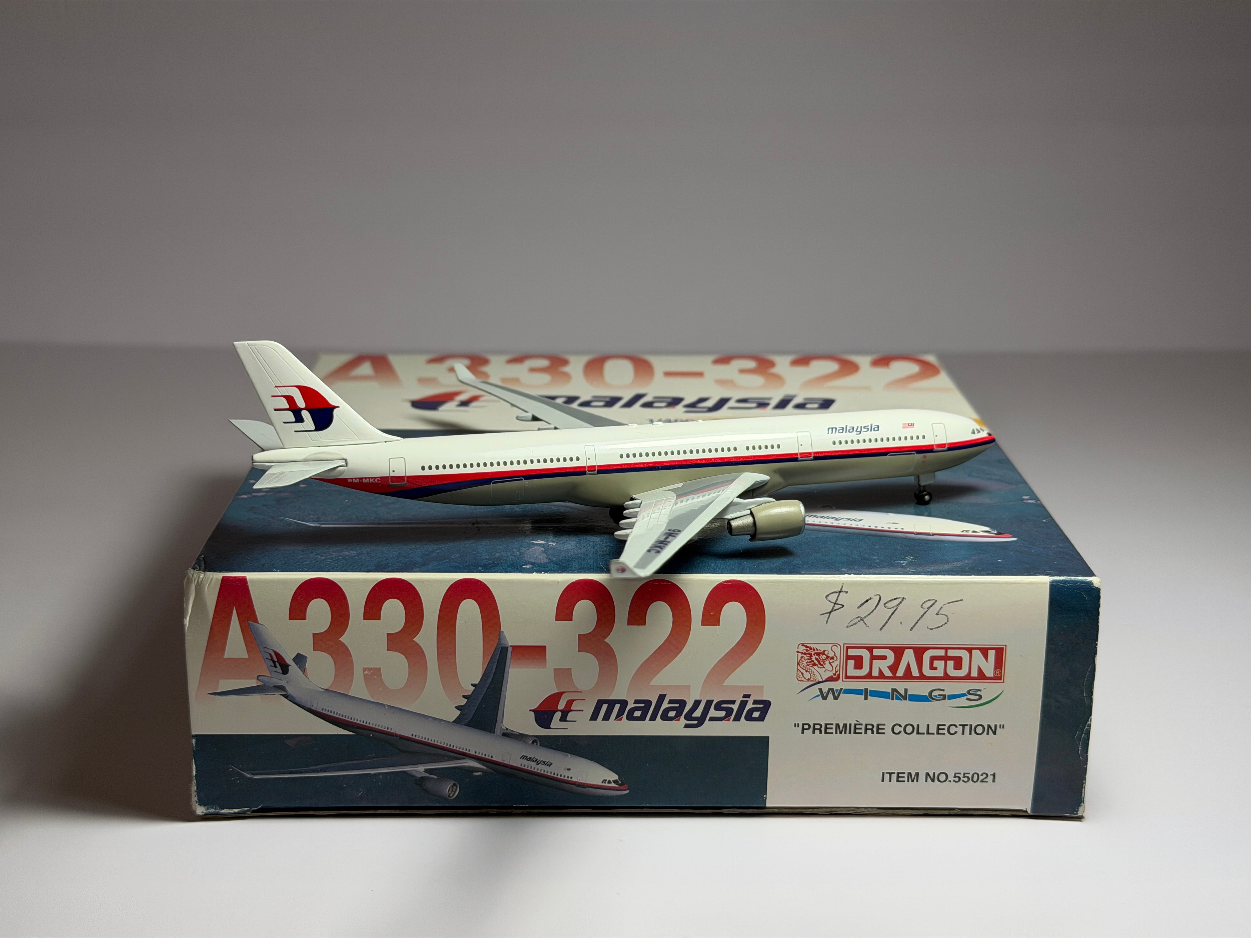 Malaysia Airlines Airbus A330-300 1:400 Dragon Wings 9M-MKC (55021)