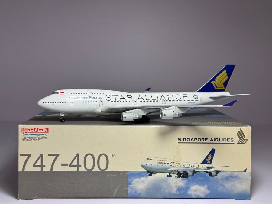 Dragon Wings 1:400 Singapore Airlines Boeing 747-400 9V-SPP Star Alliance 55762