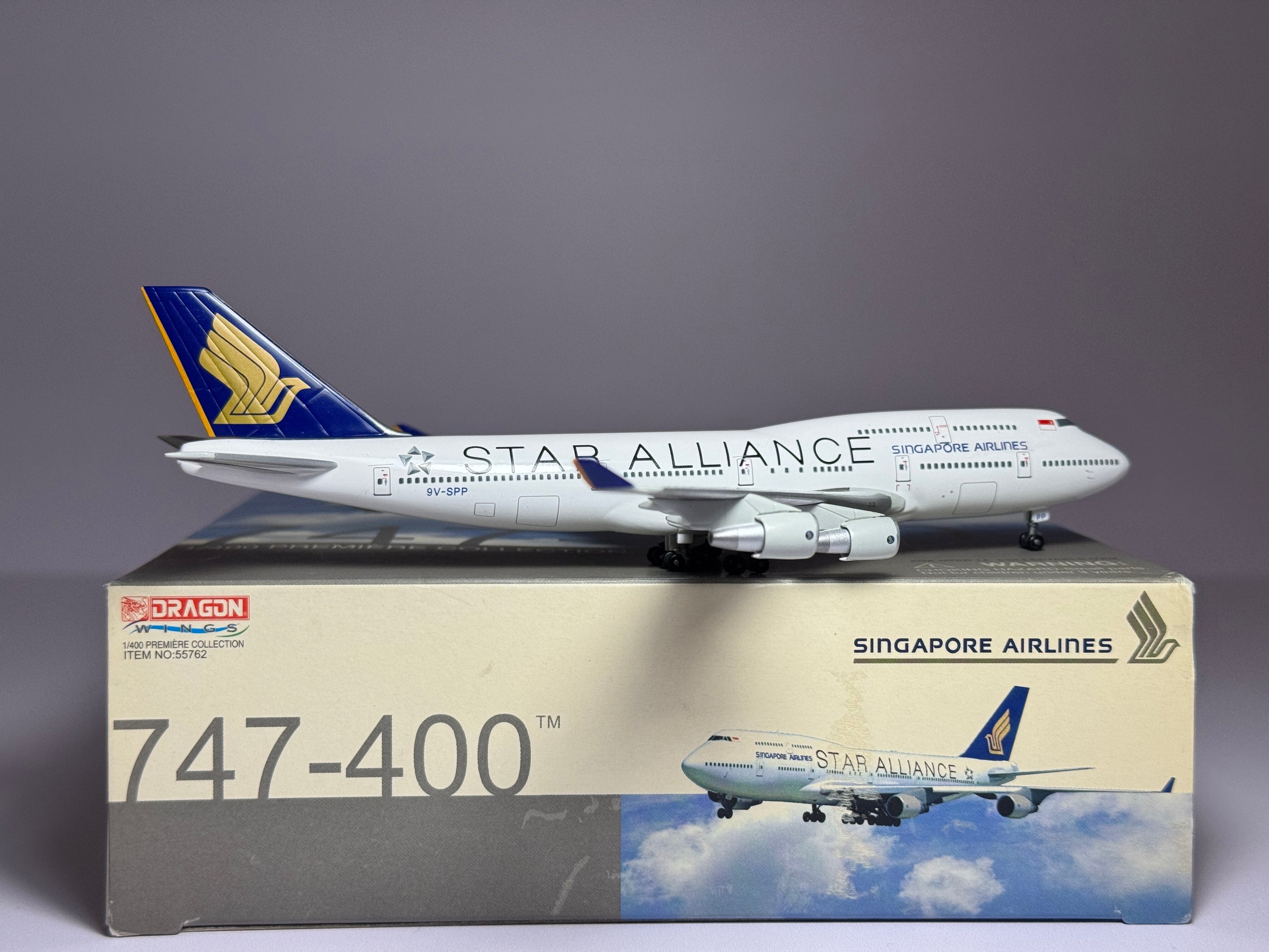 Dragon Wings 1:400 Singapore Airlines Boeing 747-400 9V-SPP Star Alliance 55762