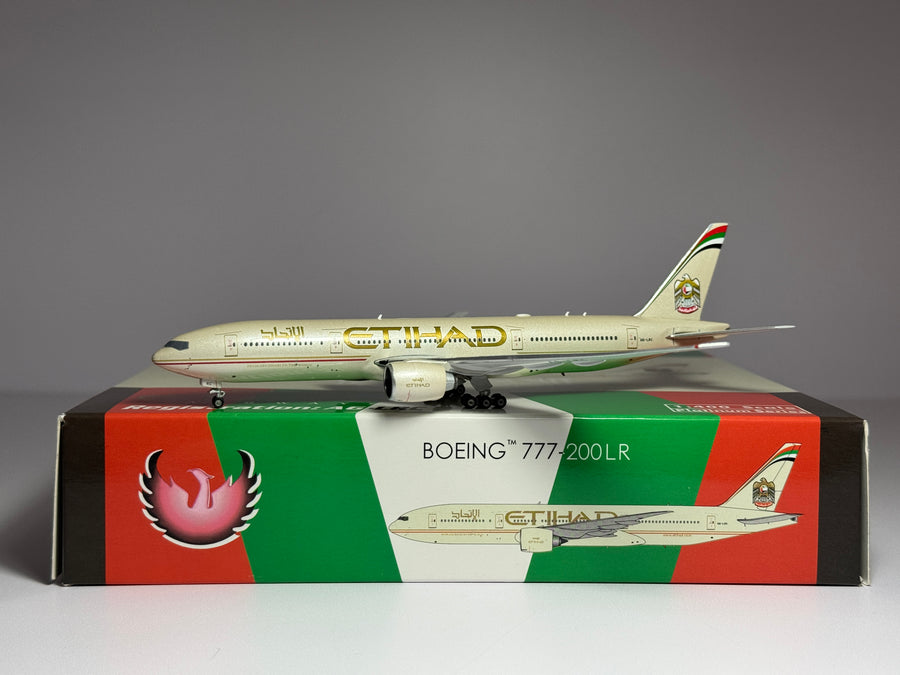 Phoenix Models 1:400 Etihad Airways Boeing 777-200LR A6-LRC 2000s colors 10944
