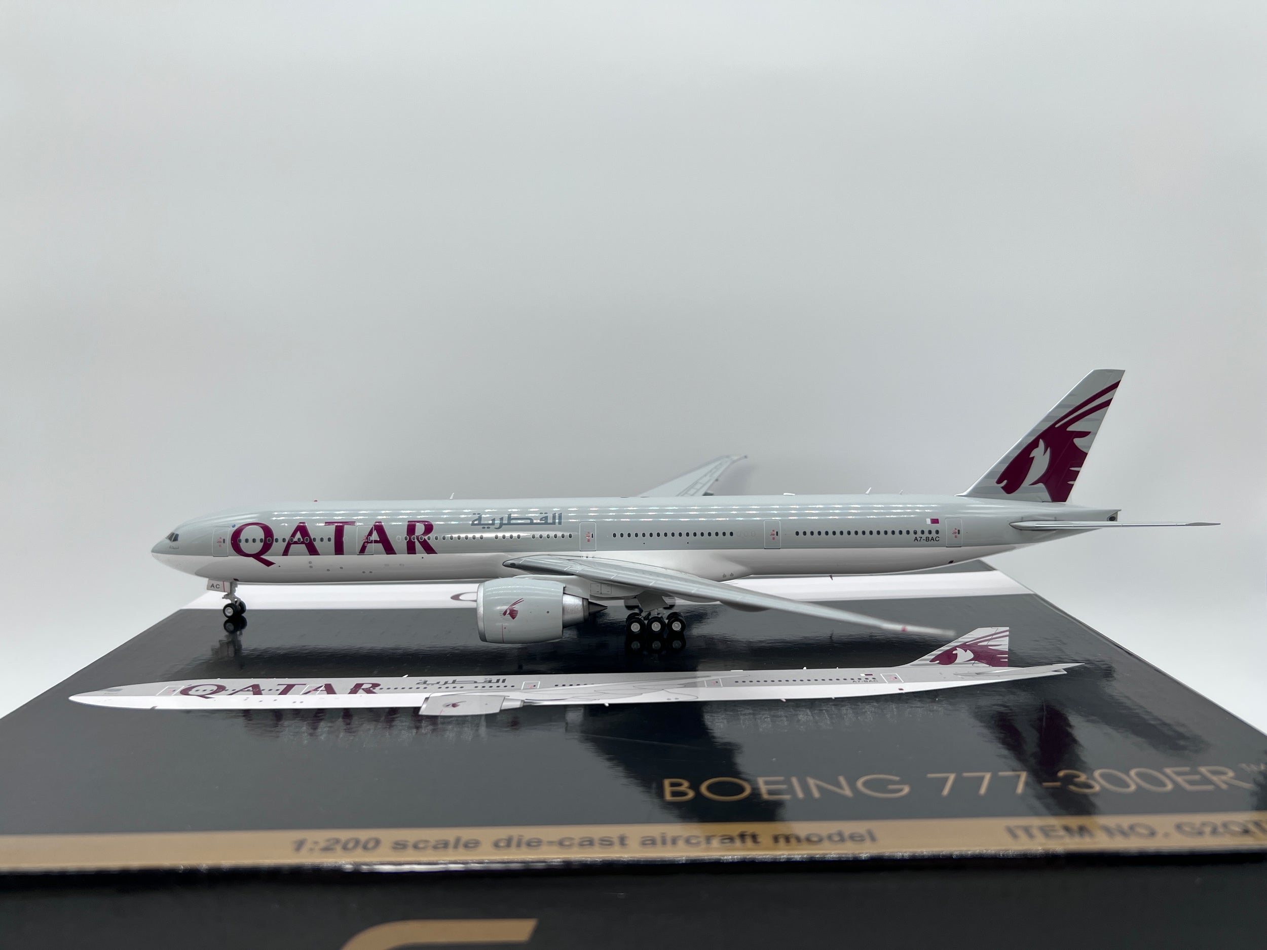 Gemini Jets 1:200 Qatar Airways Boeing 777-300ER A7-BAC current colors G2QTR477