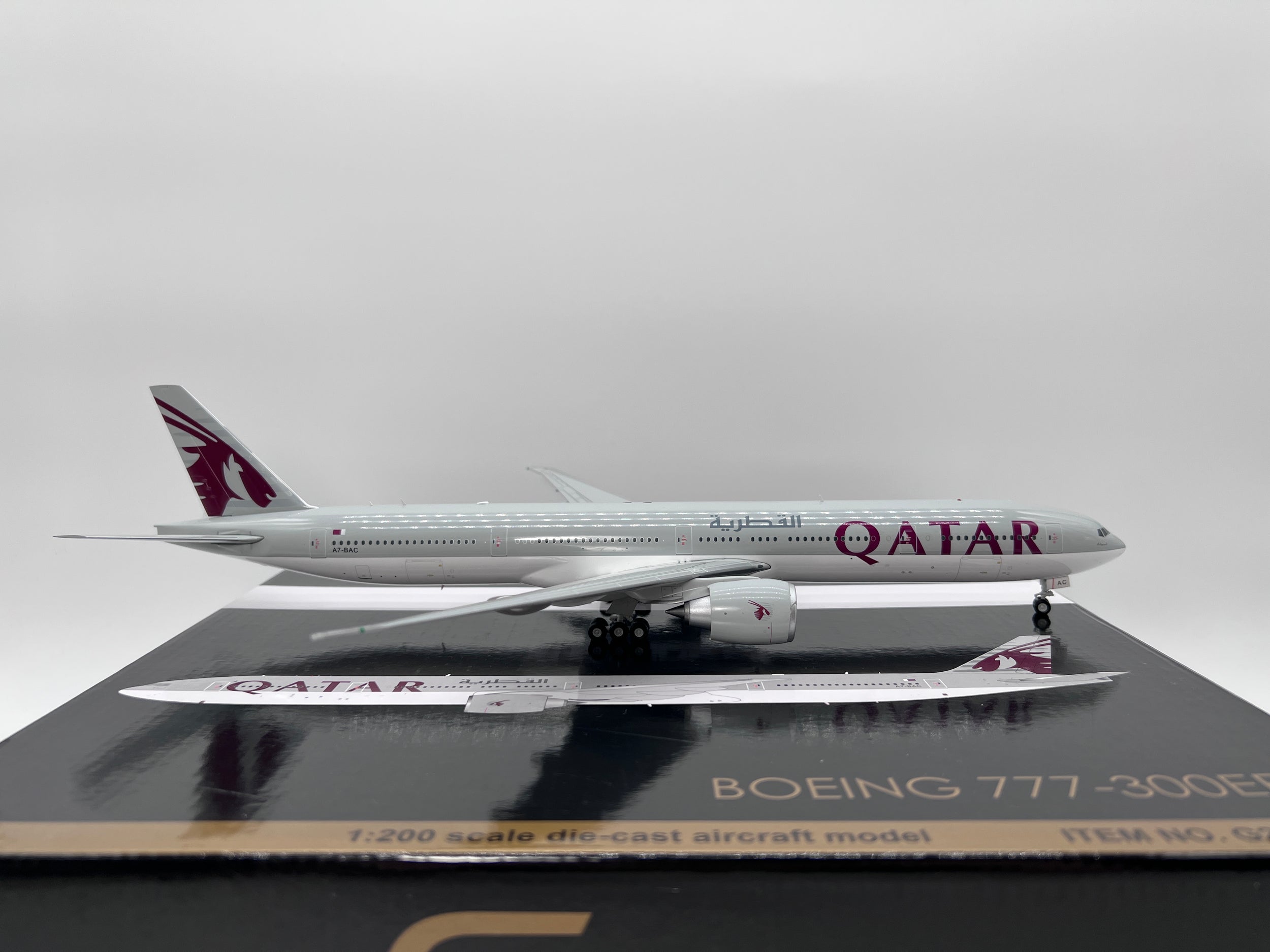 Gemini Jets 1:200 Qatar Airways Boeing 777-300ER A7-BAC current colors G2QTR477