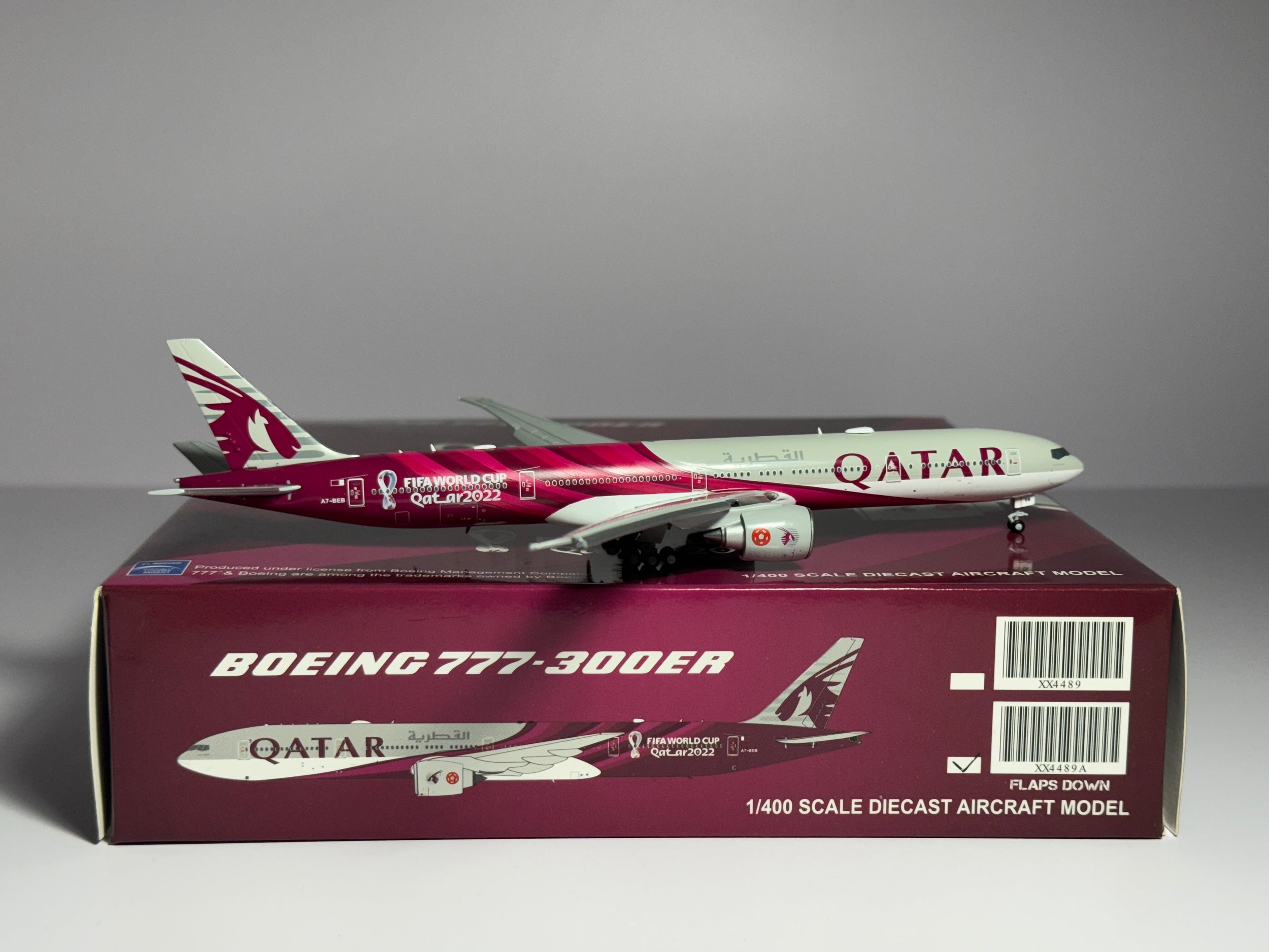 JC Wings 1:400 Qatar Airways Boeing 777-300ER A7-BEB World Cup XX4489