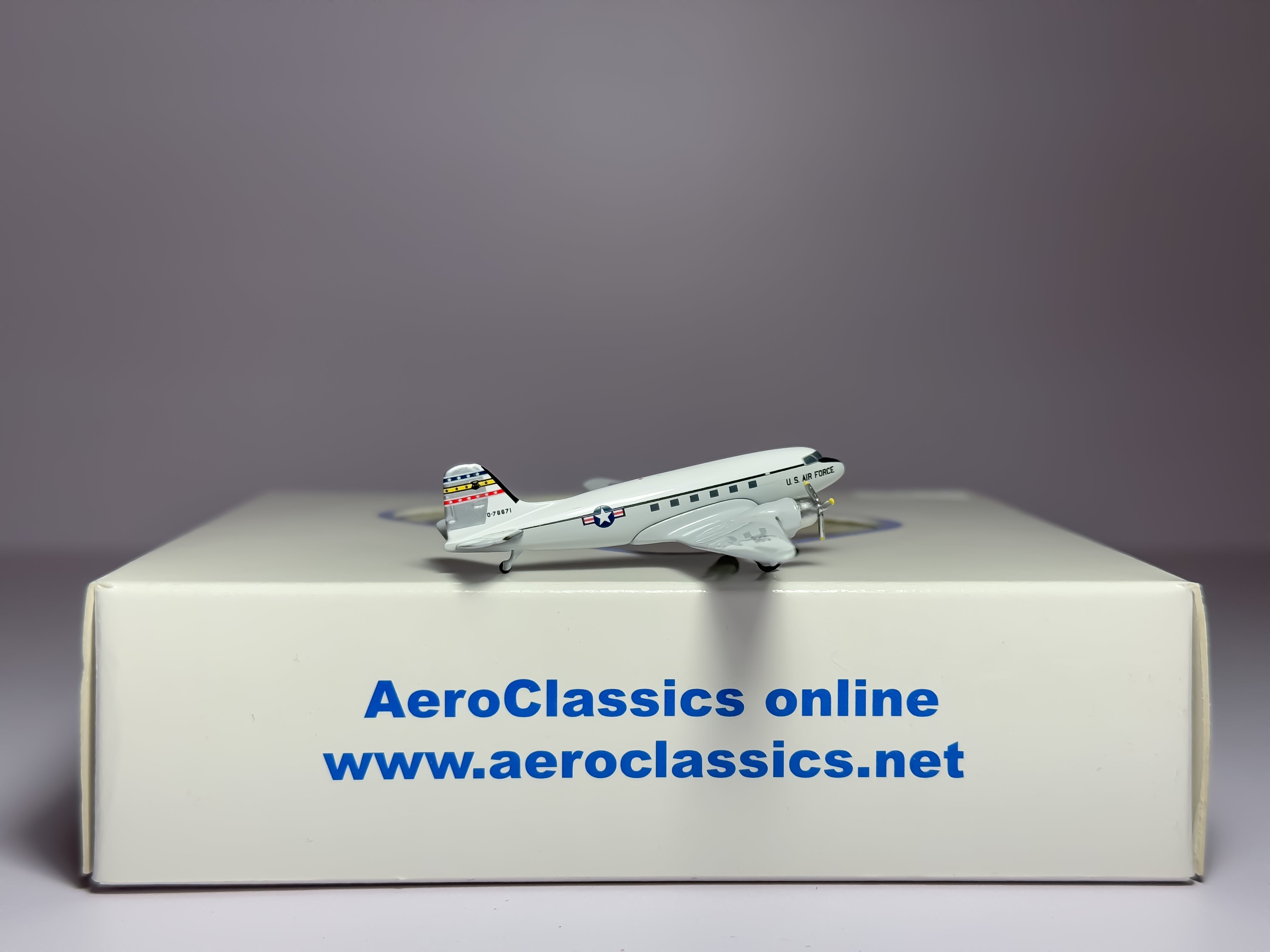U.S Air Force (USAF) Douglas C-47 1:400 Aeroclassics 0-76671 (AC076671)