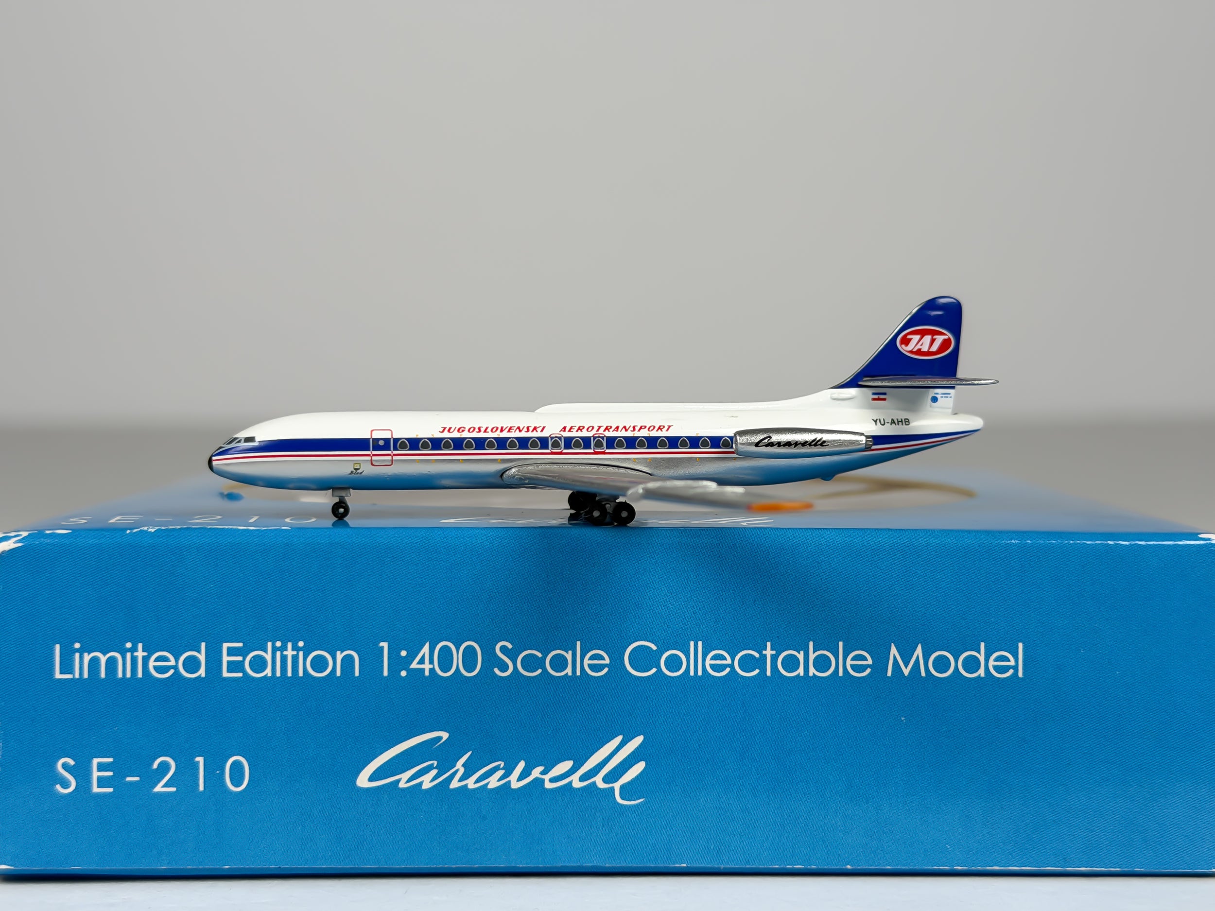 JAT Yugoslav Airlines Sud Aviation SE-210 Caravelle 1:400 Aeroclassics YU-AHB (AC18009B)