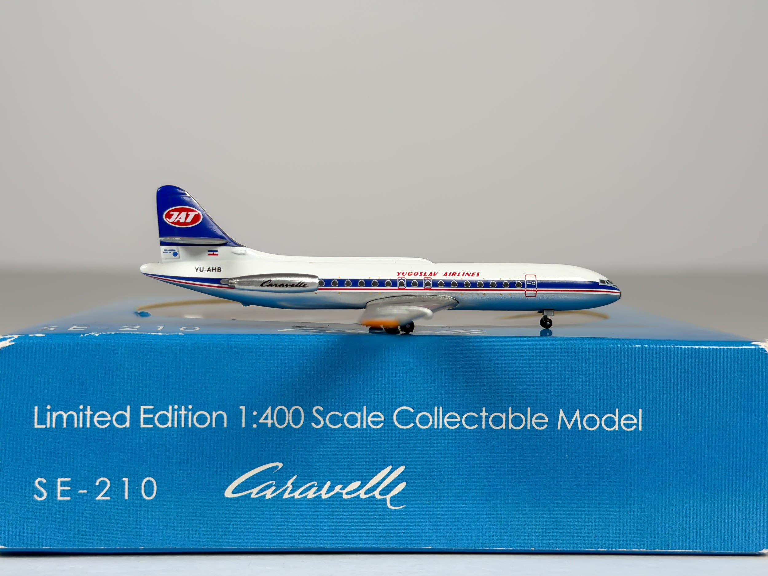 JAT Yugoslav Airlines Sud Aviation SE-210 Caravelle 1:400 Aeroclassics YU-AHB (AC18009B)