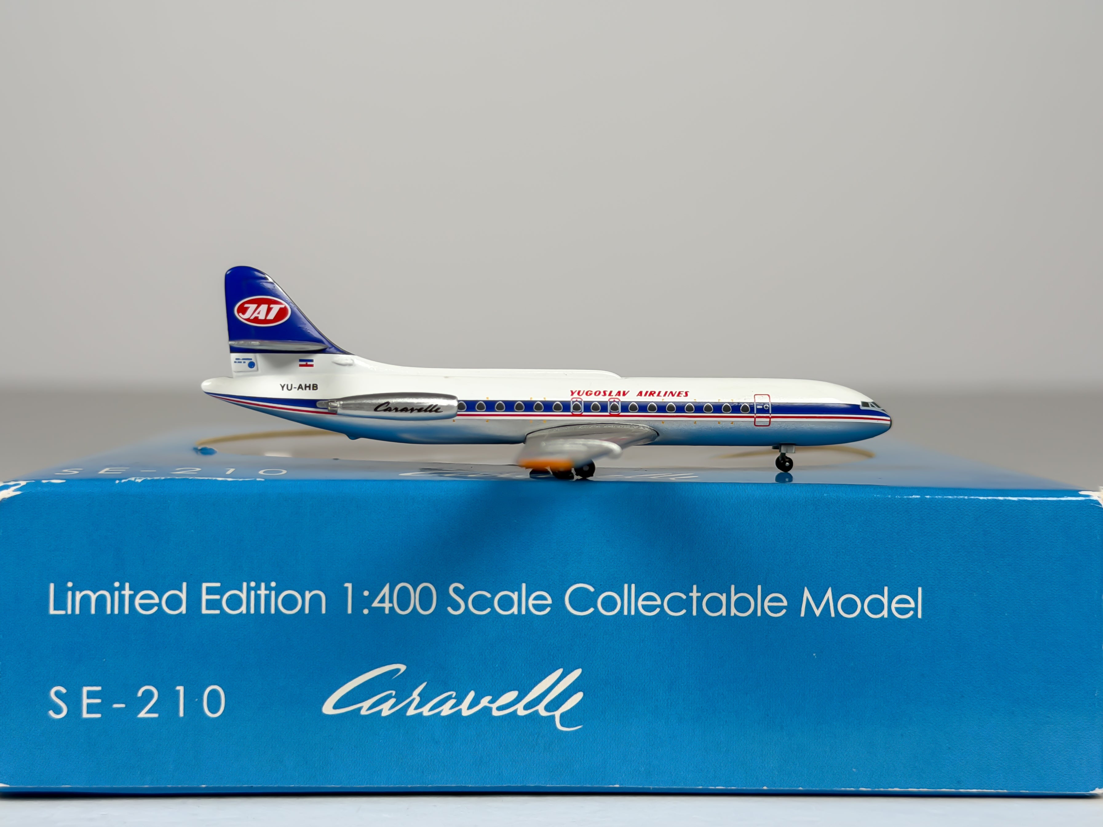 JAT Yugoslav Airlines Sud Aviation SE-210 Caravelle 1:400 Aeroclassics YU-AHB (AC18009B)