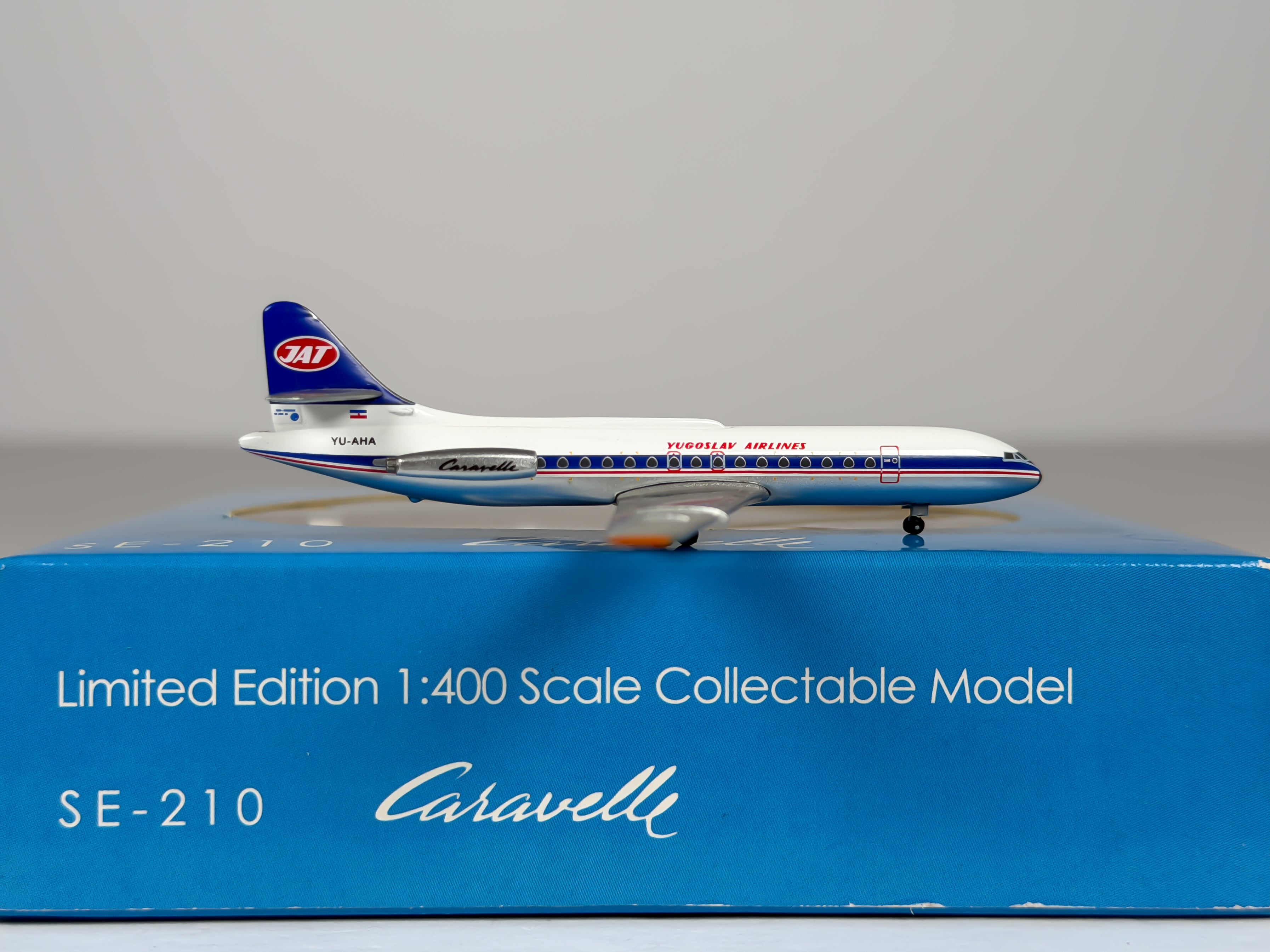 JAT Yugoslav Airlines Sud Aviation SE-210 Caravelle 1:400 Aeroclassics YU-AHA (AC18009)