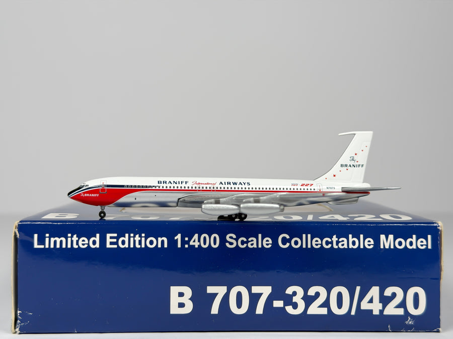 Braniff International Boeing 707-300 1:400 Aeroclassics N7075 (AC18027)