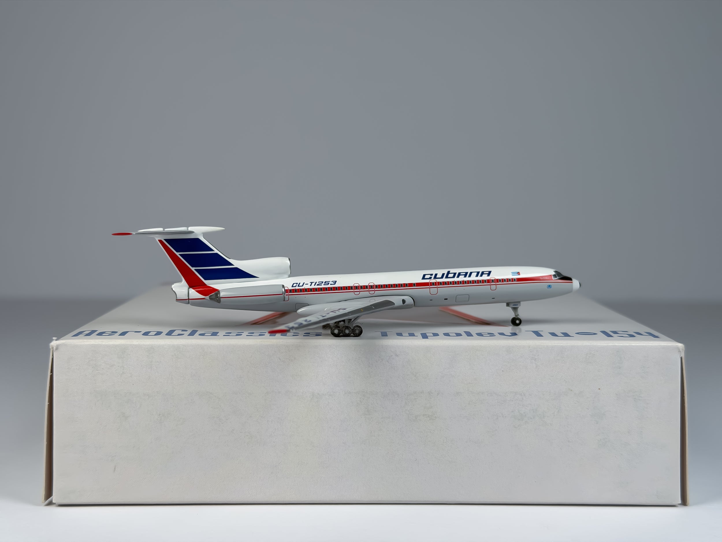 Cubana Tupolev TU-154B 1:400 Aeroclassics CU-T1253 (AC18052)