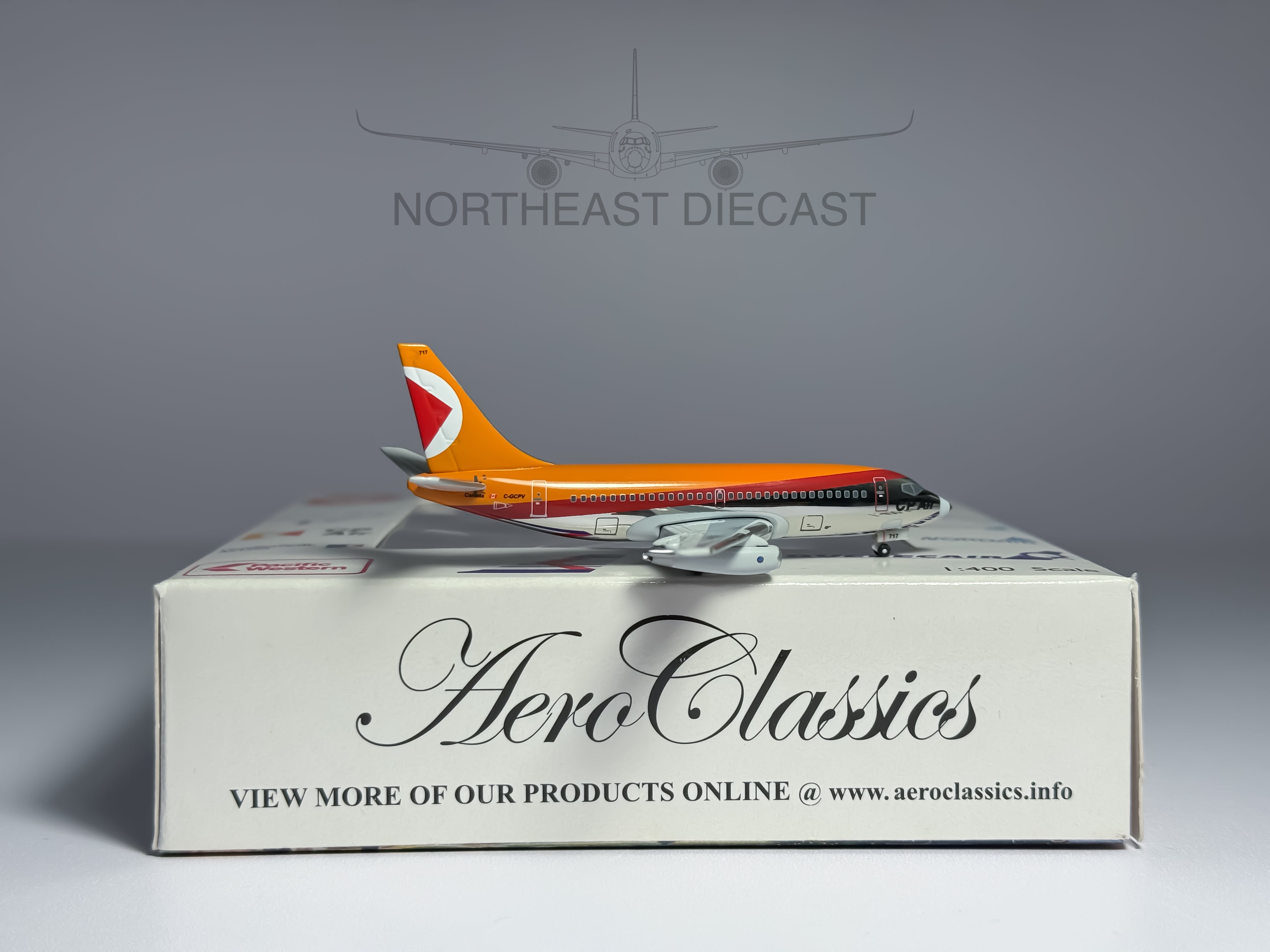 CP Air Boeing 737-200 1:400 Aeroclassics C-GCPV (AC18093)