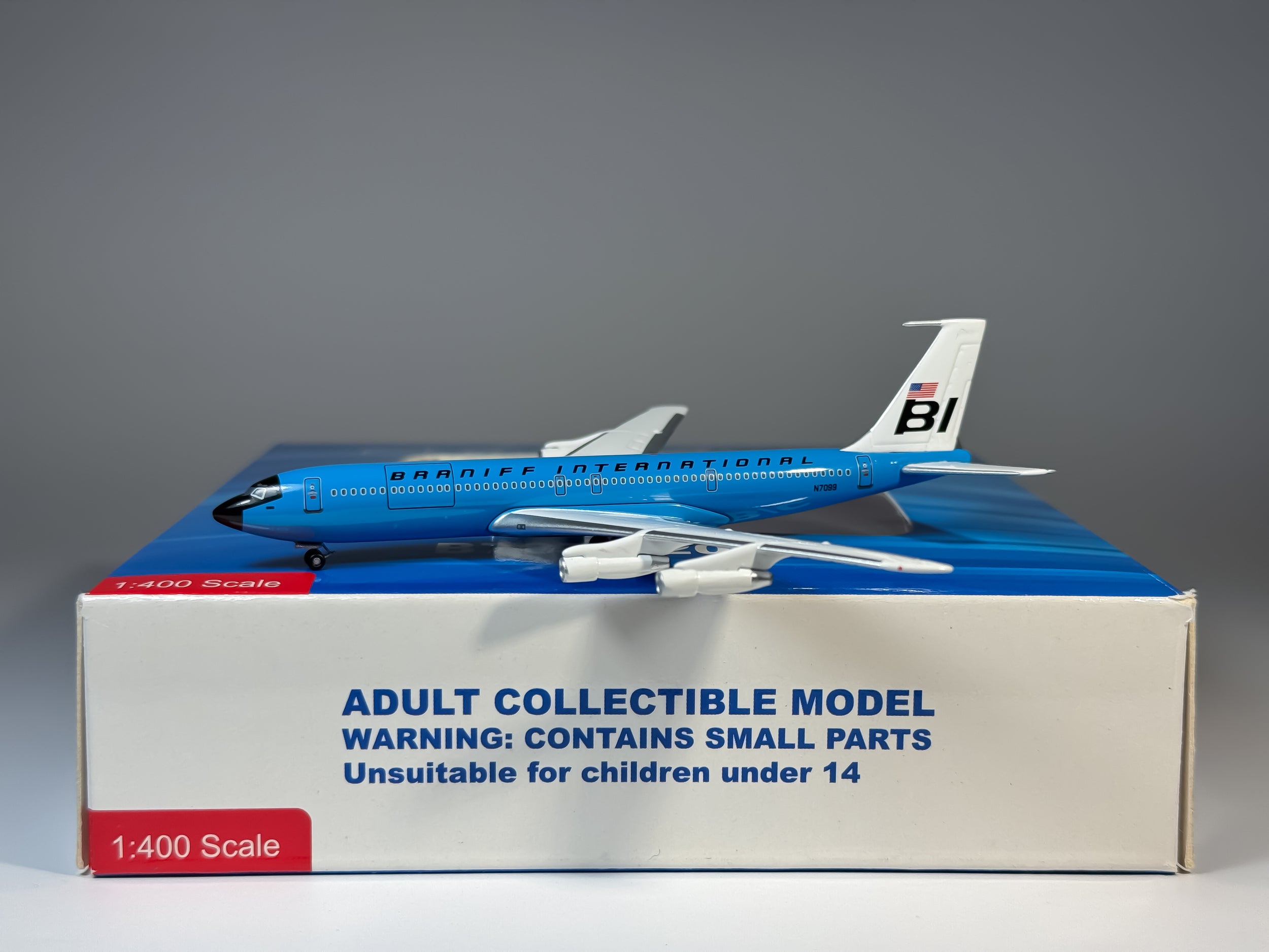 Braniff International Boeing 707-300 1:400 Aeroclassics N7099 (AC18126E)