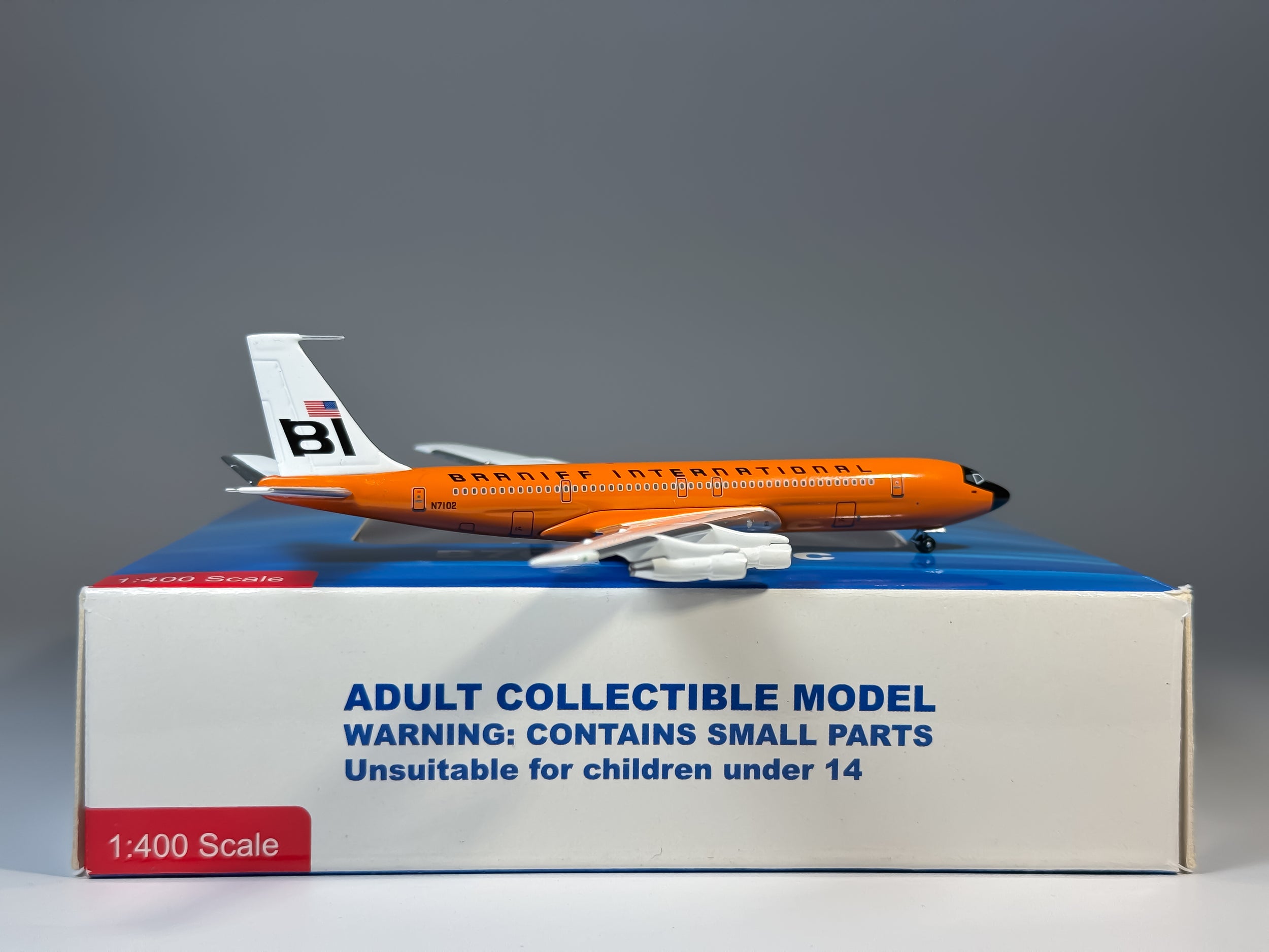 Braniff International Boeing 707-300 1:400 Aeroclassics N7102 (AC18126G)