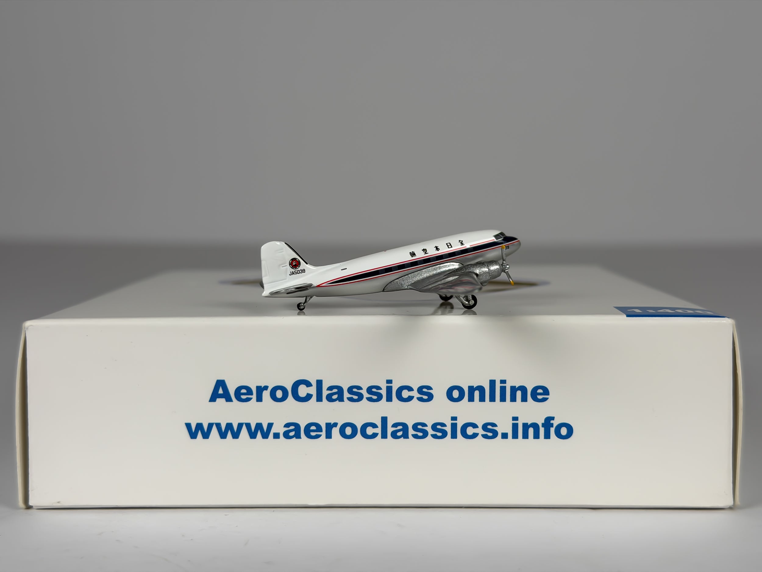 All Nippon Airways (ANA) Douglas DC-3 1:400 Aeroclassics JA5039 (AC18183)