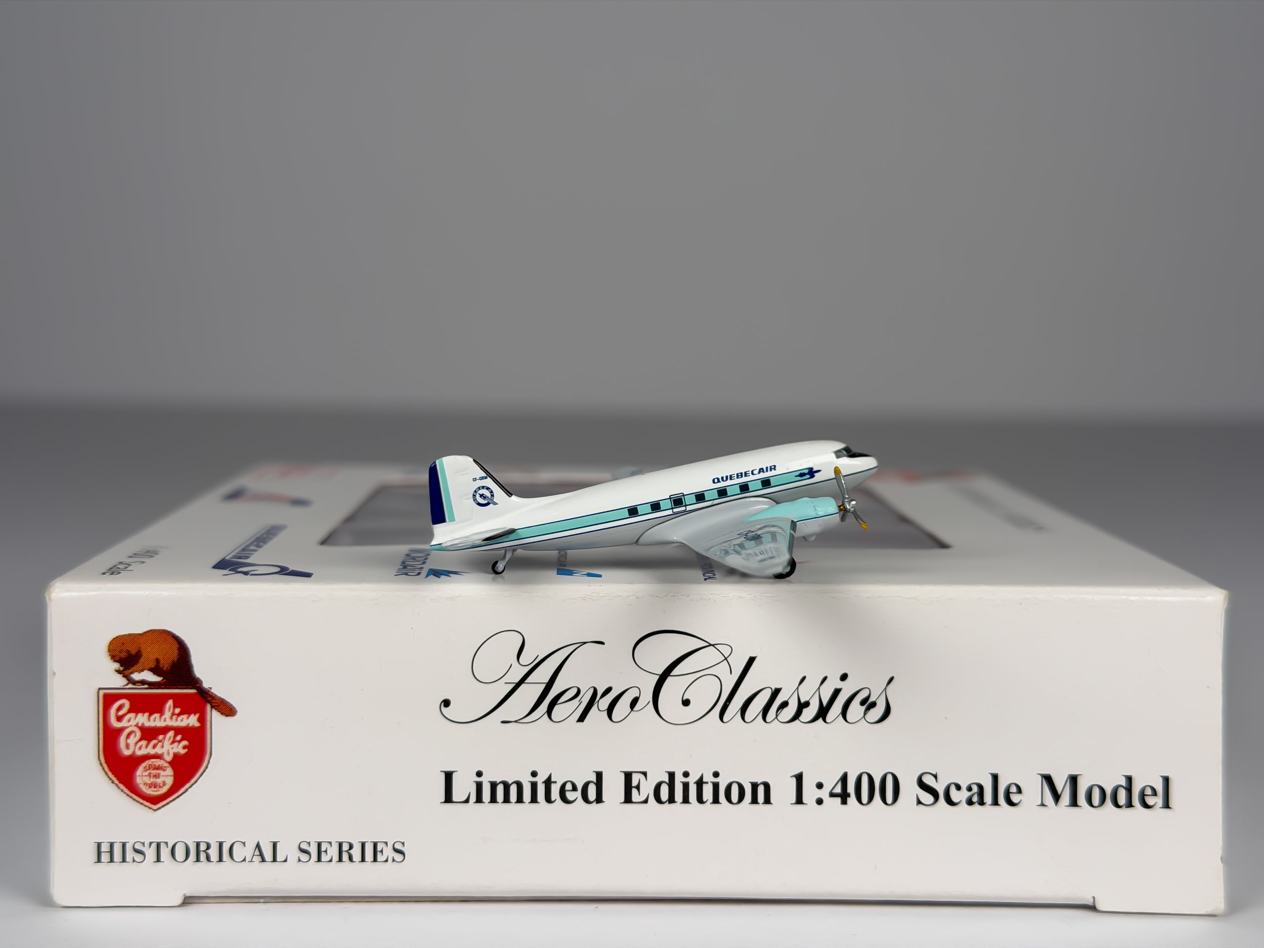 Quebecair Douglas DC-3 (C-47 Skytrain) 1:400 Aeroclassics CF-QBM (AC18193)