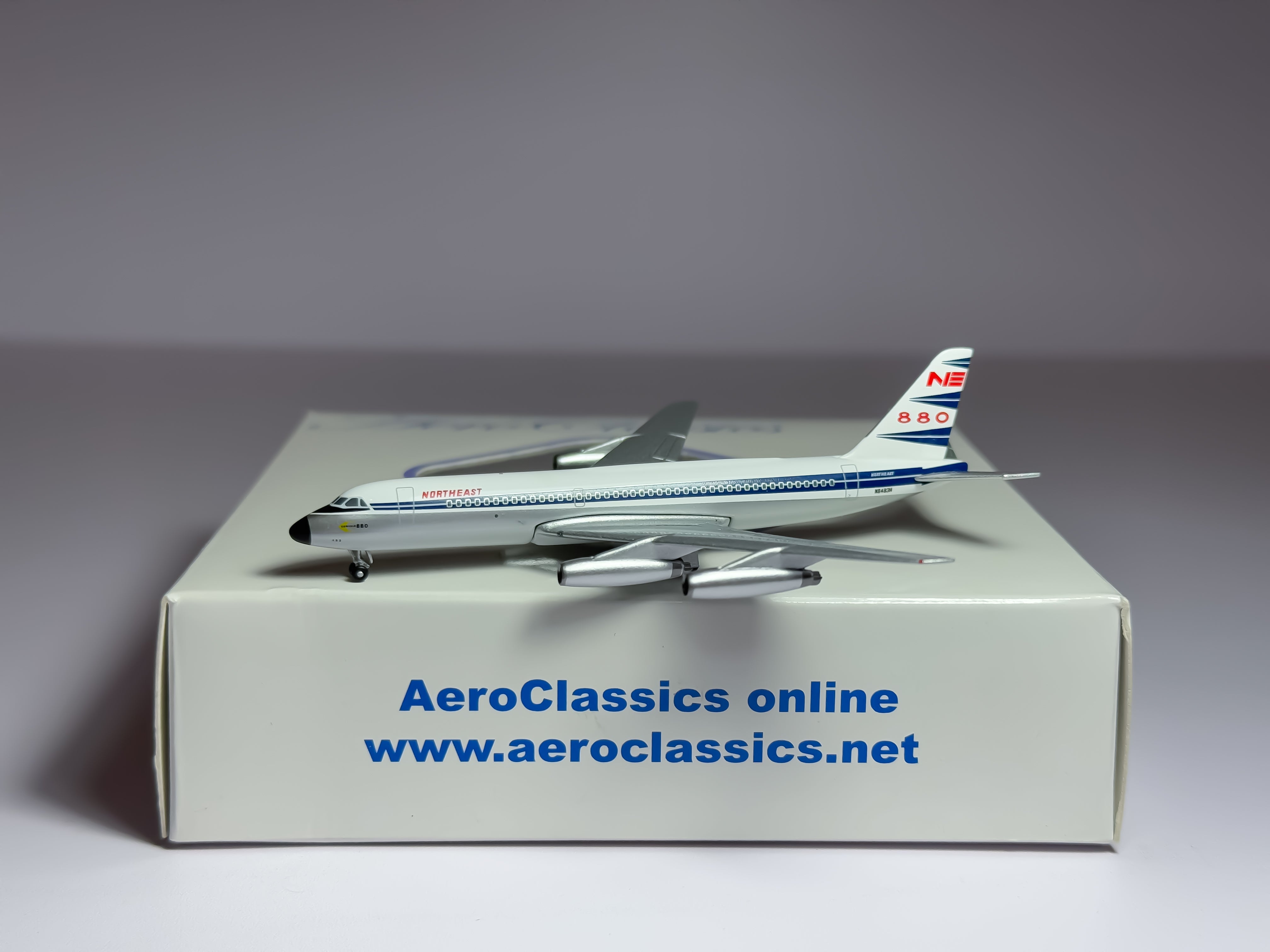 Northeast Airlines Convair CV-880 1:400 Aeroclassics N8483H (AC18249)