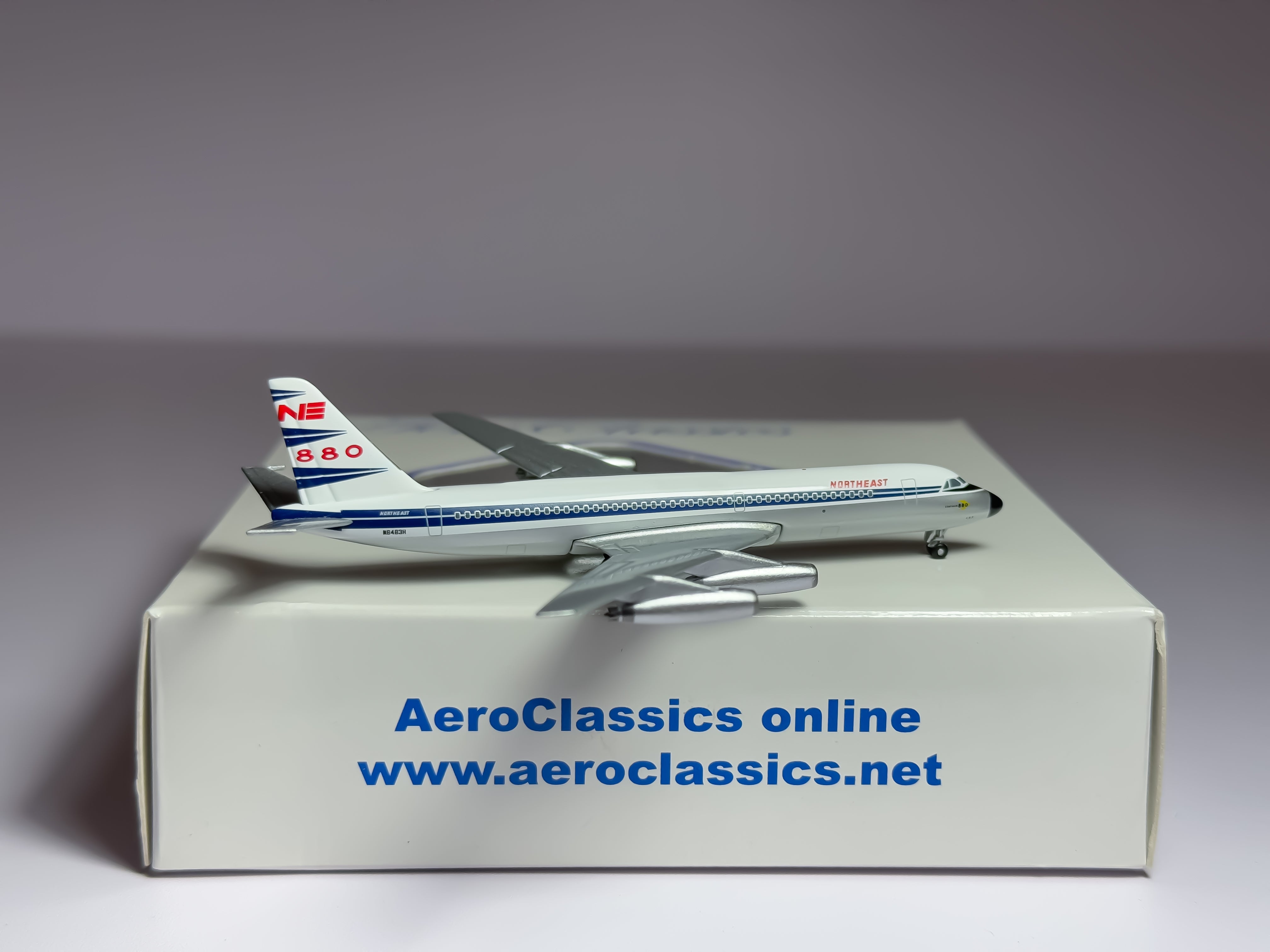 Northeast Airlines Convair CV-880 1:400 Aeroclassics N8483H (AC18249)