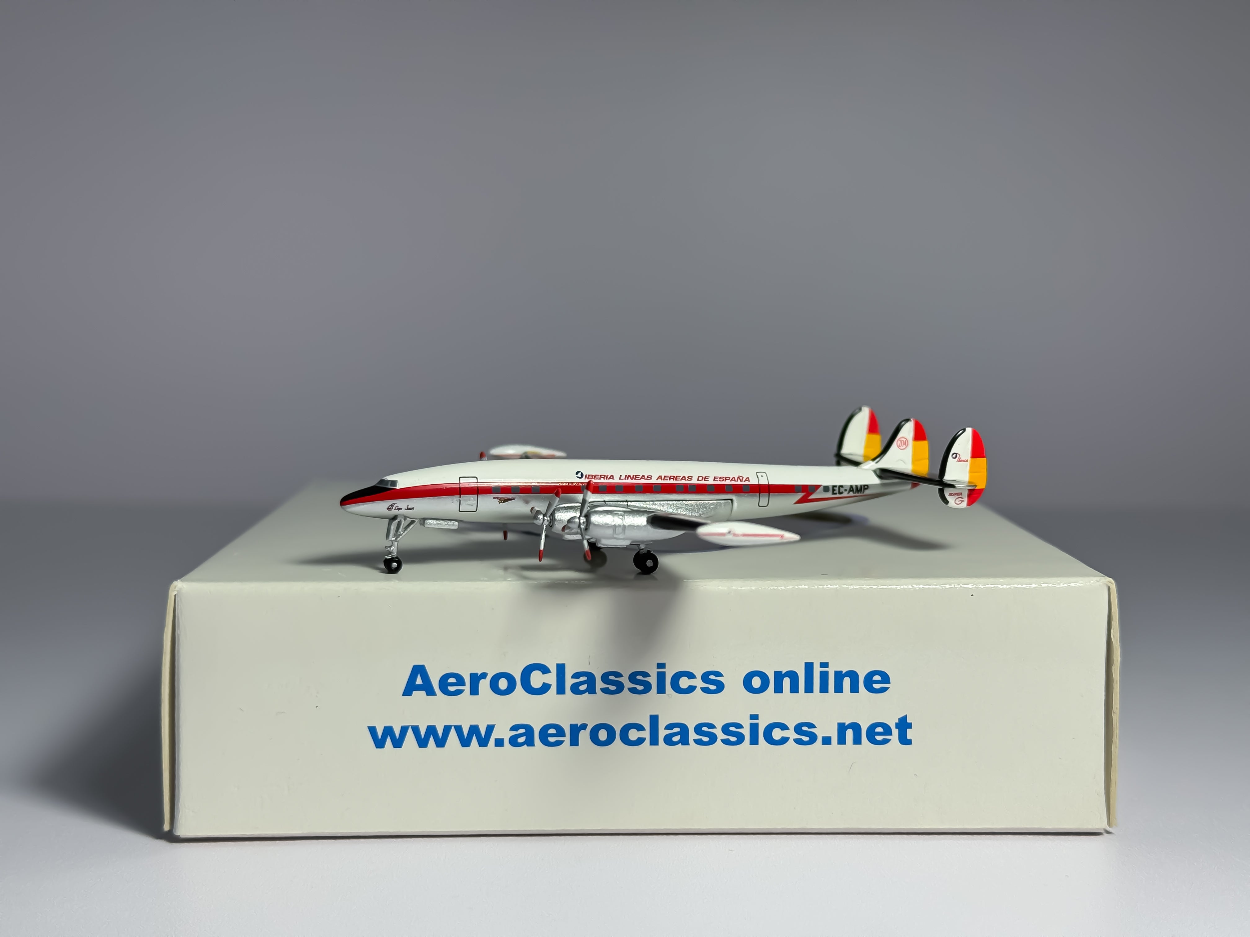 Iberia Airlines Lockheed L-1049 1:400 Aeroclassics EC-AMP (AC18291)