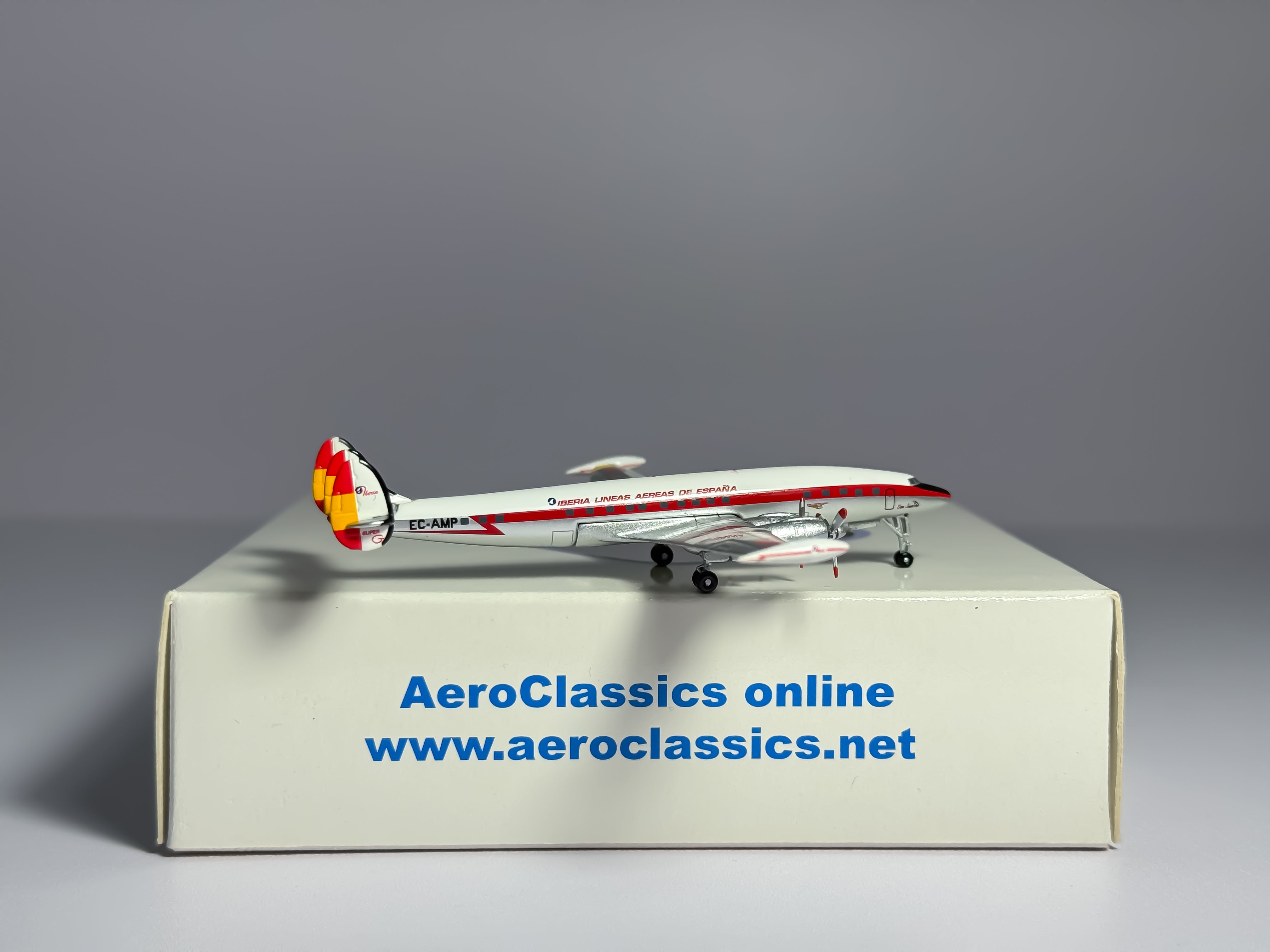 Iberia Airlines Lockheed L-1049 1:400 Aeroclassics EC-AMP (AC18291)