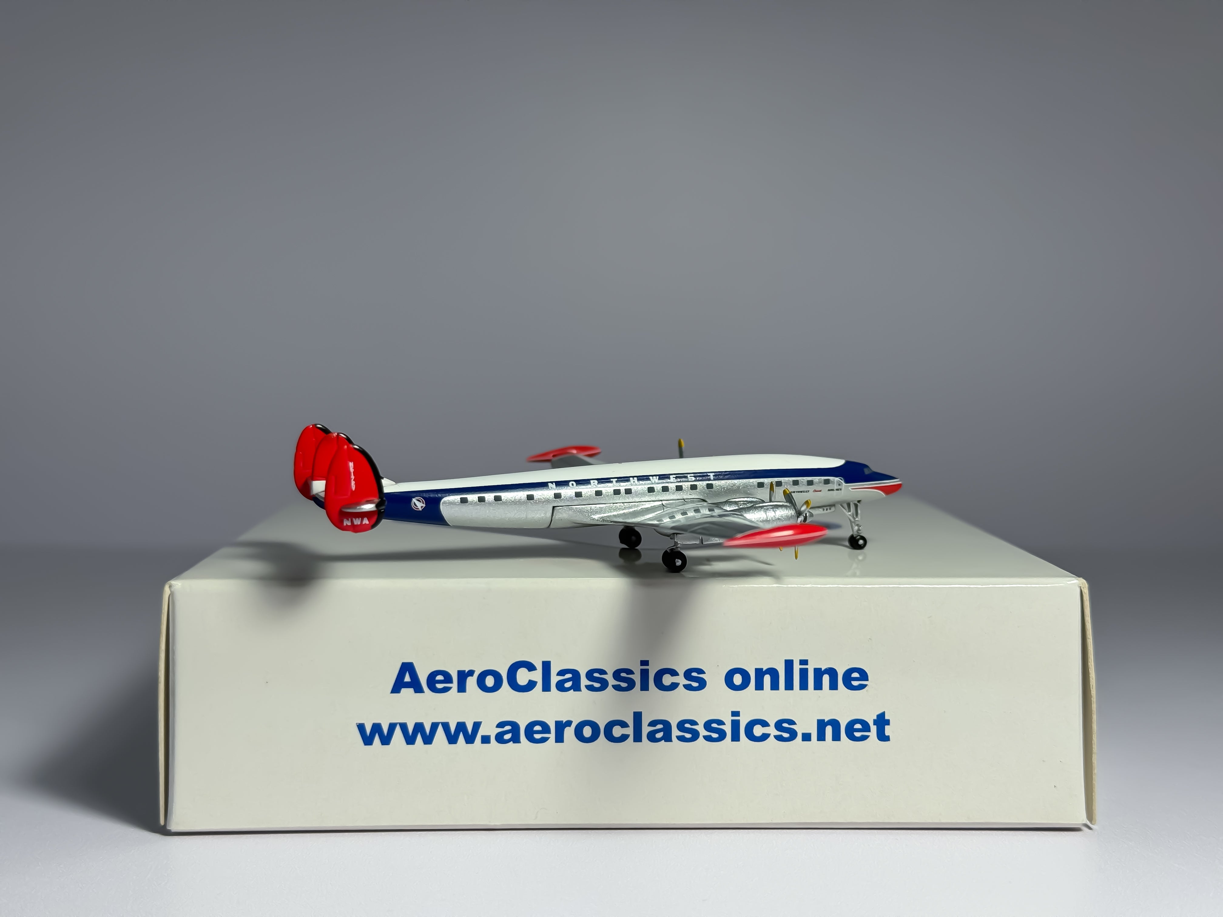Northwest Airlines Lockheed L-1049 1:400 Aeroclassics N5172V (AC18295)