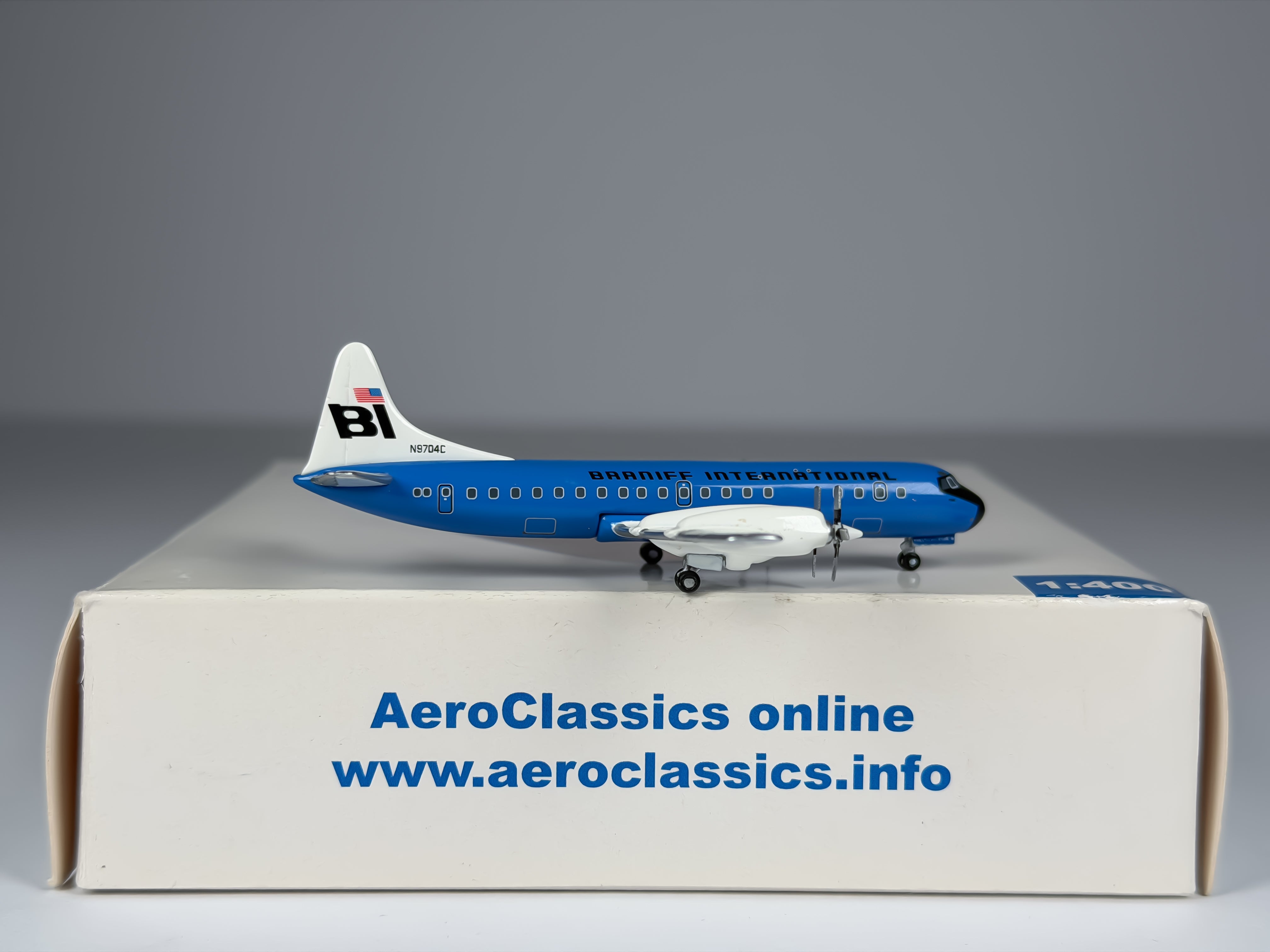 Braniff International Lockheed L-188 Electra 1:400 Aeroclassics N9704C (AC18305B)